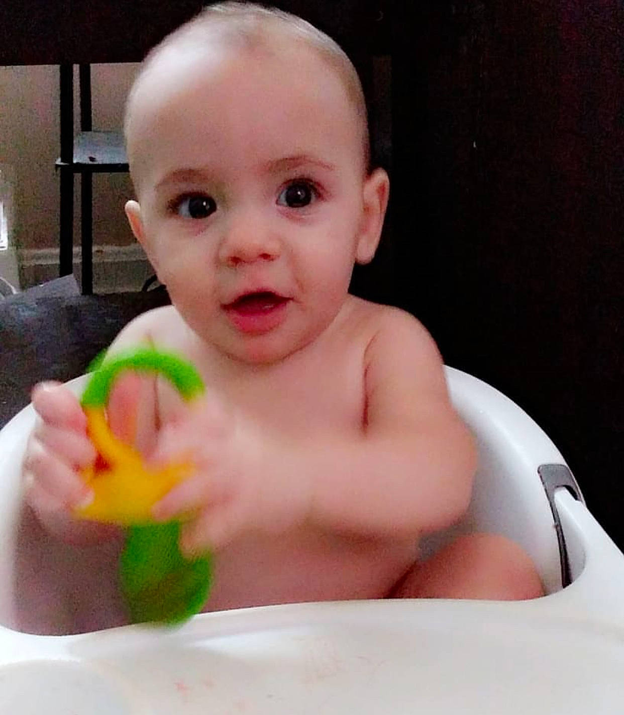 Giovanni is registered to the contest to win money with this photo: arm, baby, baby_bathing, bathing, bathtub, cheek, child, chin, eye, face, facial_expression, forehead, head, lip, mouth, nose, person, product, skin, smile