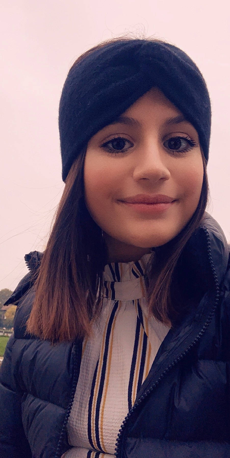 Chanelle a rejoint le concours — aidez-le/la à gagner de superbes lots ! beanie, beauty, black_hair, cap, cheek, clothing, cool, eye, eyebrow, face, forehead, hair, head, headgear, joy, knit_cap, lip, nose, person, photography