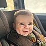 Diogo participe au concours pour gagner de l'argent avec cette photo : accessory, baby, car_seat, child, closeup, clothing, cute, face, happy, indoors, infant, infant_toddler, pacifier, person, portrait, safety, seat, seatbelt, smiling, young_child