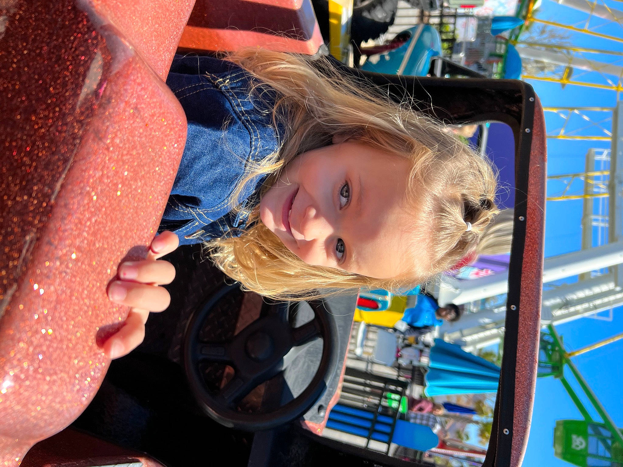 Tinsley is registered to the contest to win money with this photo: