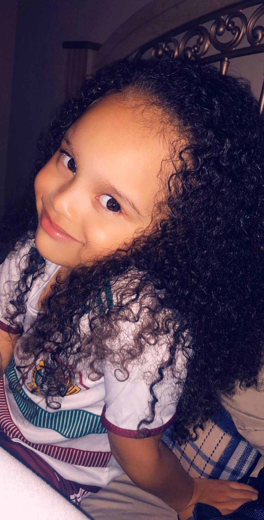 Azylah is registered to the contest to win money with this photo: beauty, black_hair, cheek, child, chin, eye, eyebrow, face, forehead, hair, hairstyle, head, human, jheri_curl, lip, long_hair, nose, person, ringlet, skin