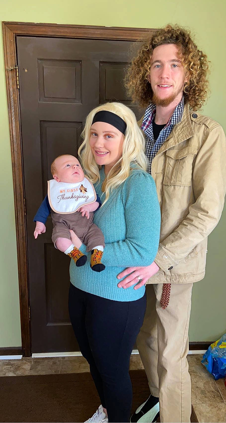 Sylis is registered to the contest to win money with this photo: baby, child, event, facial_expression, fun, hairstyle, happy, head, headwear, human, human_body, interaction, joint, joy, organ, outerwear, person, shoulder, skin, smile