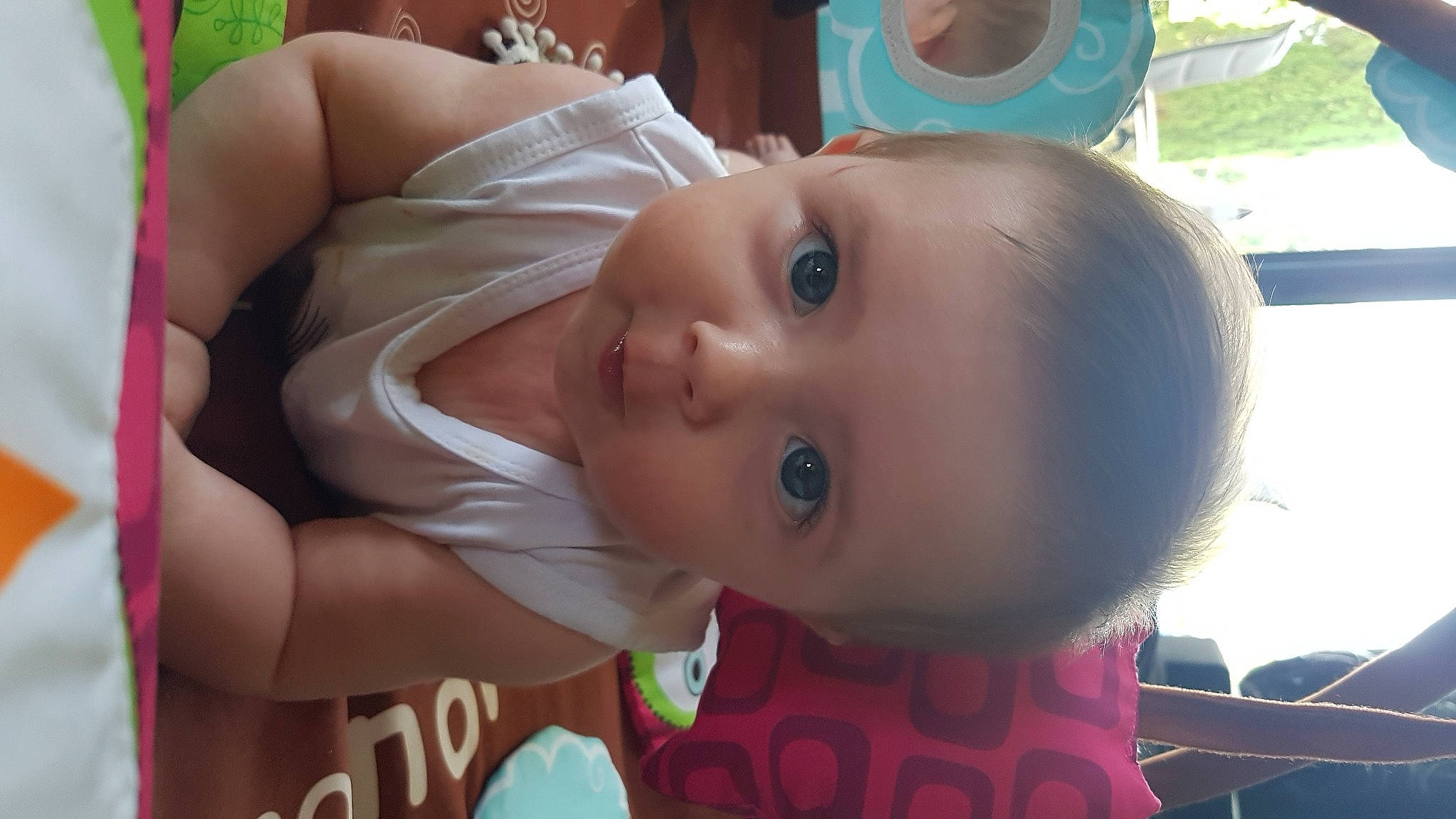 Louna a rejoint le concours — aidez-le/la à gagner de superbes lots ! baby, cheek, child, ear, eye, face, forehead, head, lip, mouth, neck, nose, person, skin, smile, toddler, vacation