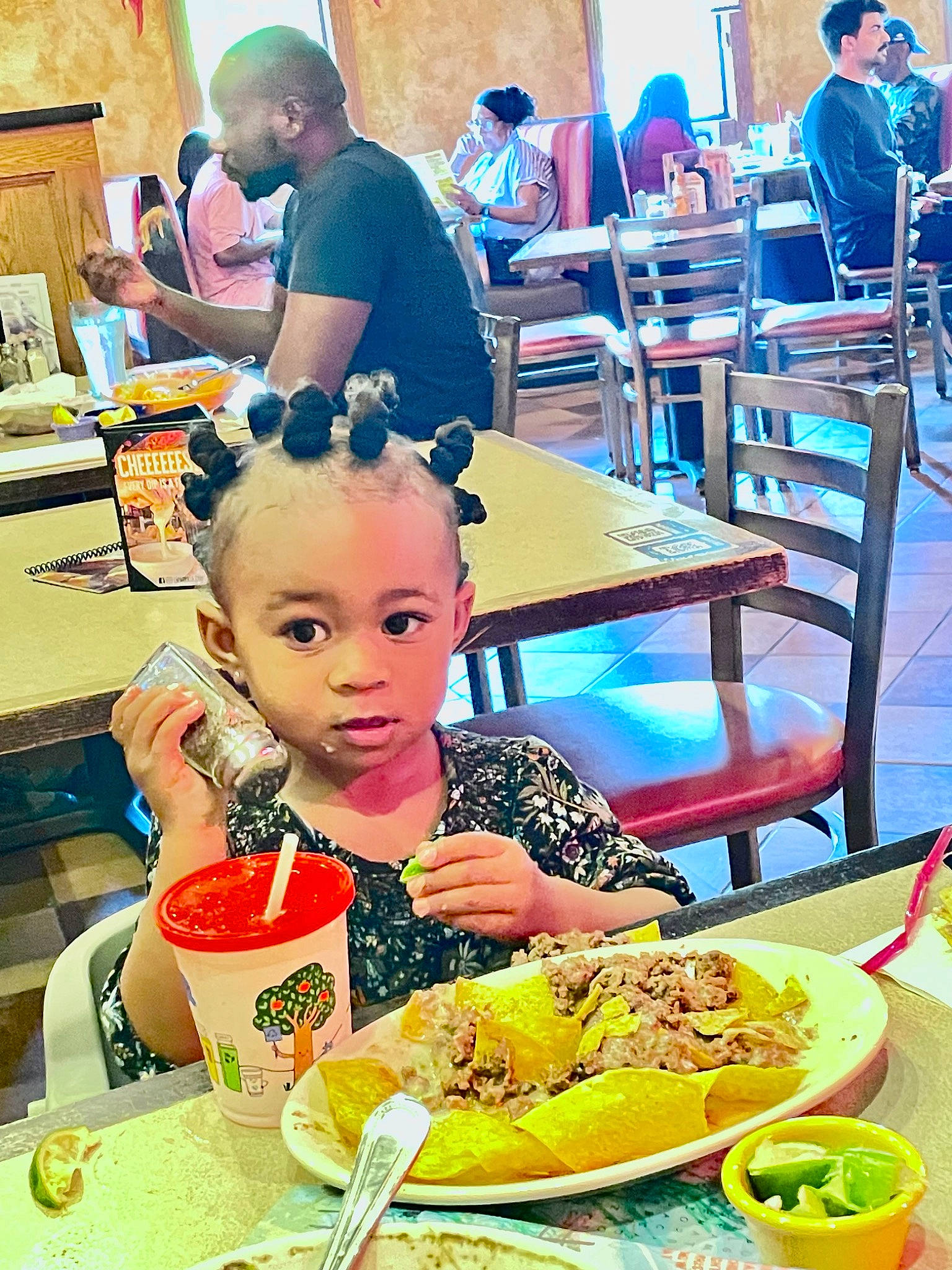 Say is registered to the contest to win money with this photo: chair, child, comfort_food, cuisine, dish, fast_food, food, food_craving, ingredient, junk_food, leisure, person, plate, recreation, sharing, sweetness, t_shirt, table, tableware, toddler