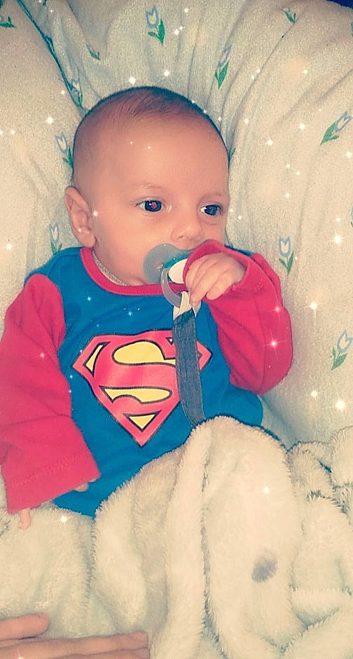 Nabil a rejoint le concours — aidez-le/la à gagner de superbes lots ! baby, baby_products, cheek, child, eye, face, fictional_character, fun, head, lip, mouth, nose, outerwear, person, play, skin, smile, toddler