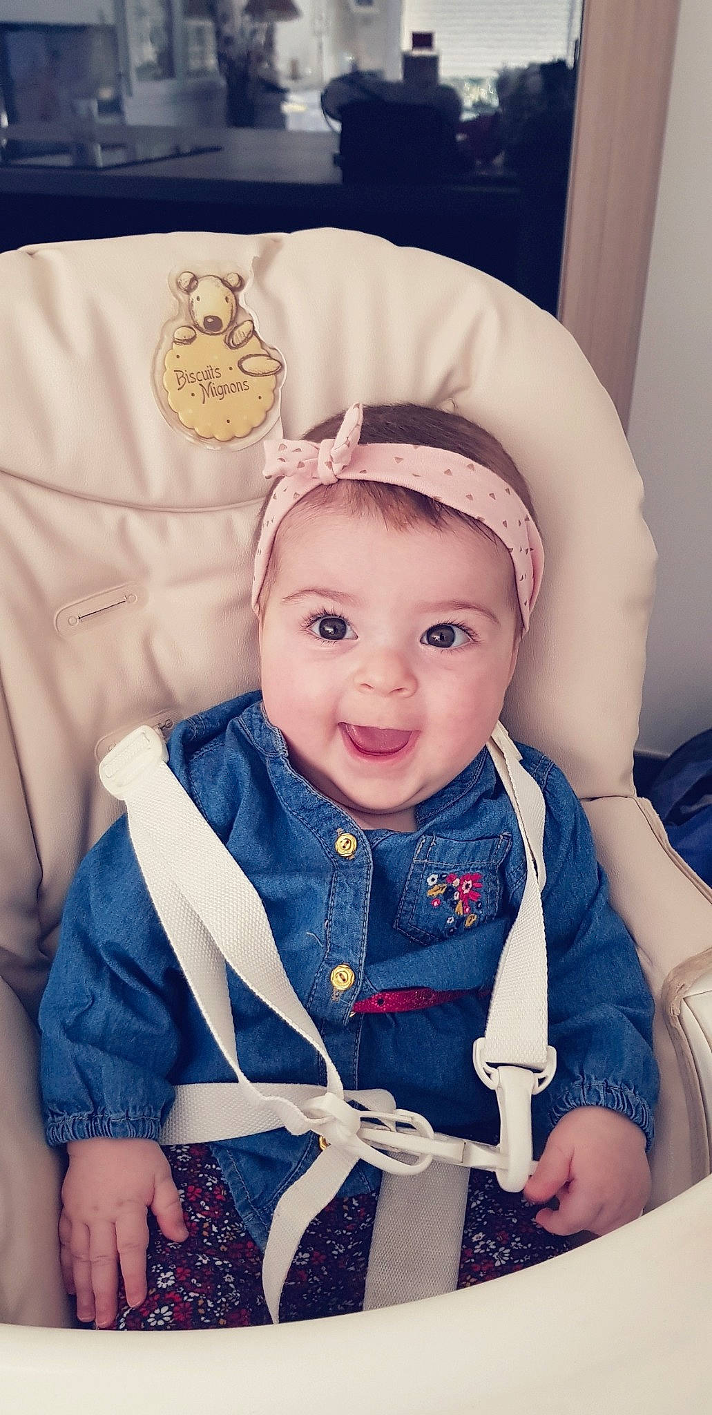 Iliana participe au concours pour gagner de l'argent avec cette photo : baby, baby_products, cheek, child, head, headgear, person, product, smile, toddler