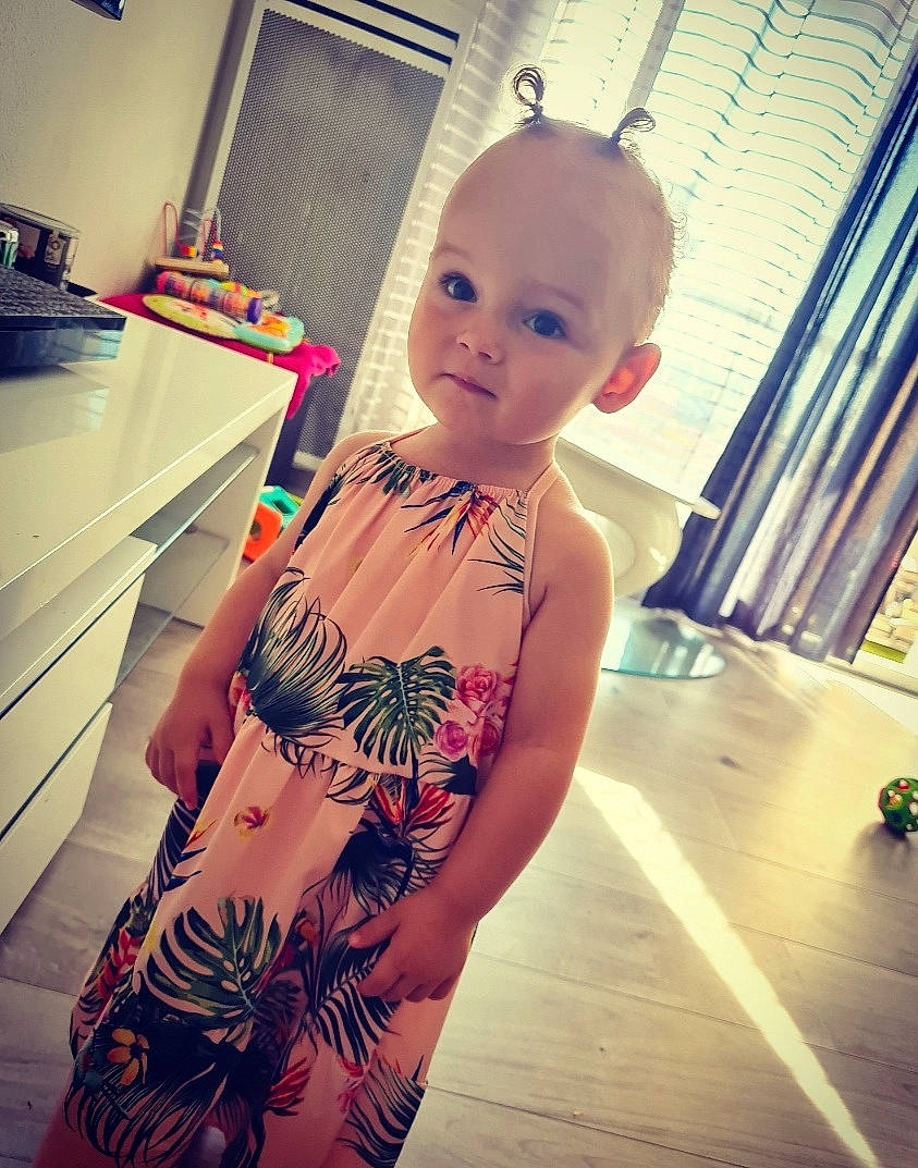 Zoelyna participe au concours pour gagner de l'argent avec cette photo : baby, chest, cool, fashion_design, finger, floor, flooring, happy, human, neck, person, shoulder, skin, sleeve, standing, summer, tints_and_shades, toddler, trunk, waist