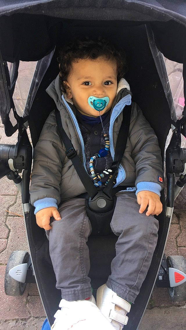 Louka a rejoint le concours — aidez-le/la à gagner de superbes lots ! baby, baby_carriage, baby_products, child, person, product, toddler