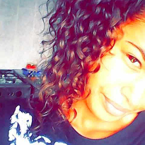 Samira participe au concours pour gagner de l'argent avec cette photo :