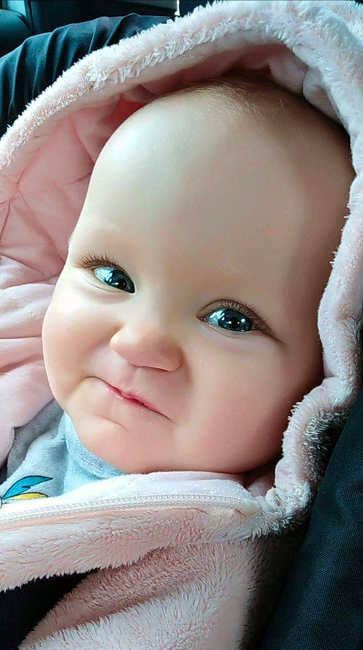 Alyah a rejoint le concours — aidez-le/la à gagner de superbes lots ! baby, baby_products, cheek, child, chin, close_up, eye, eyebrow, face, forehead, head, iris, joy, lip, mouth, nose, person, portrait_photography, skin, smile