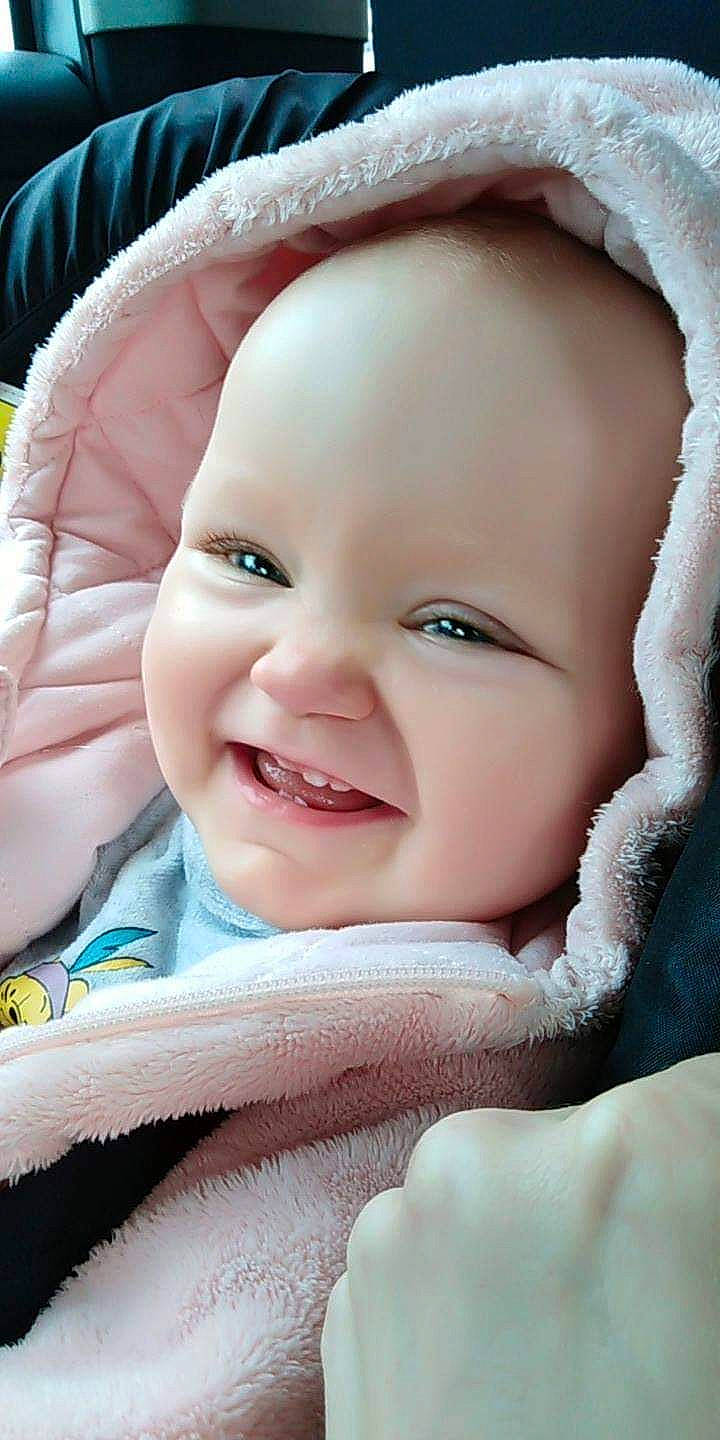 Alyah participe au concours pour gagner de l'argent avec cette photo : baby, baby_making_funny_faces, beauty, cheek, child, chin, close_up, eye, eyebrow, face, facial_expression, forehead, head, joy, lip, mouth, nose, person, portrait_photography, skin