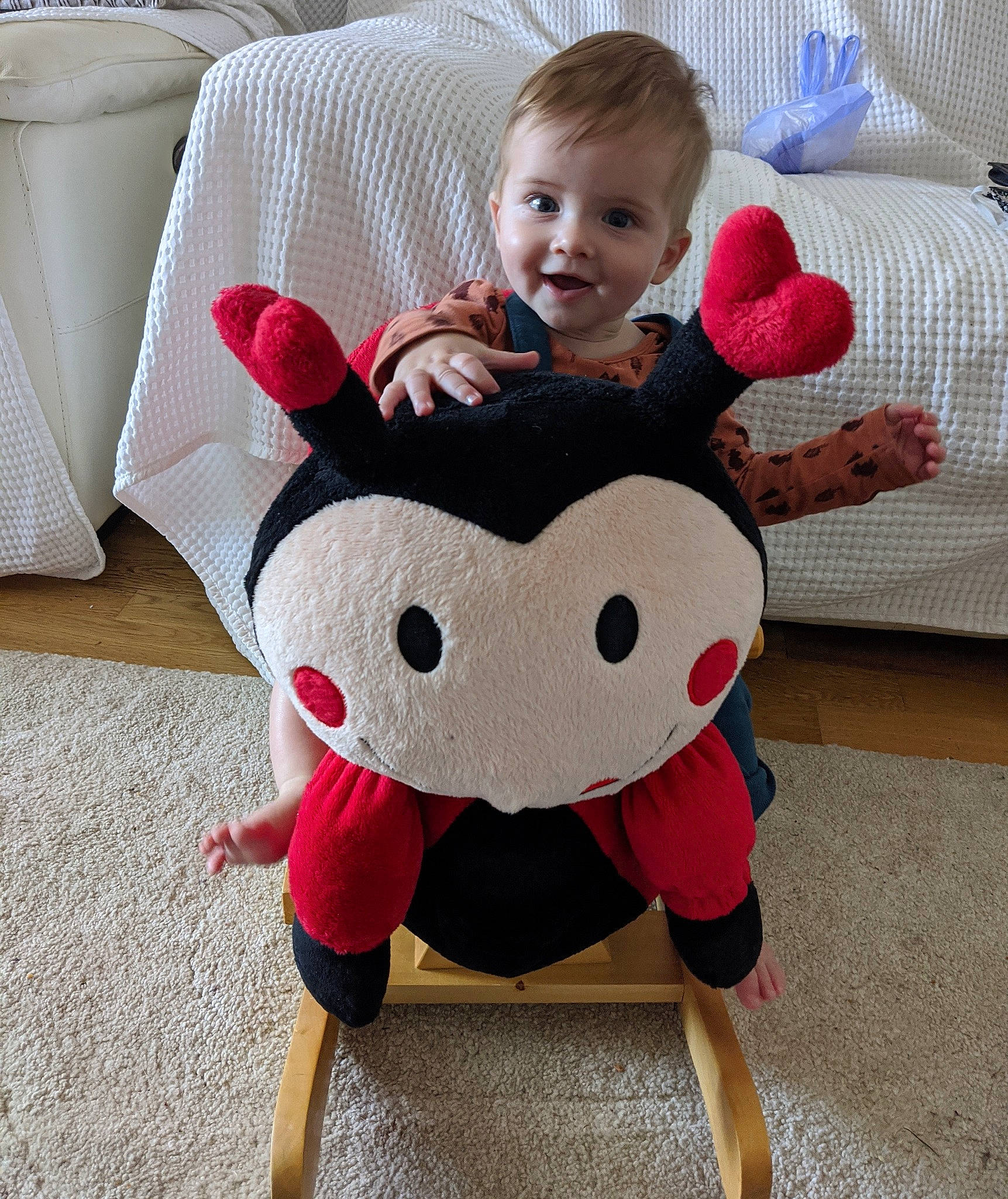 Hugo Valentine is registered to the contest to win money with this photo: baby, chair, child, cushion, ear, furniture, joy, linens, pattern, person, pillow, pink, play, plush, stuffed_toy, textile, toddler, toy