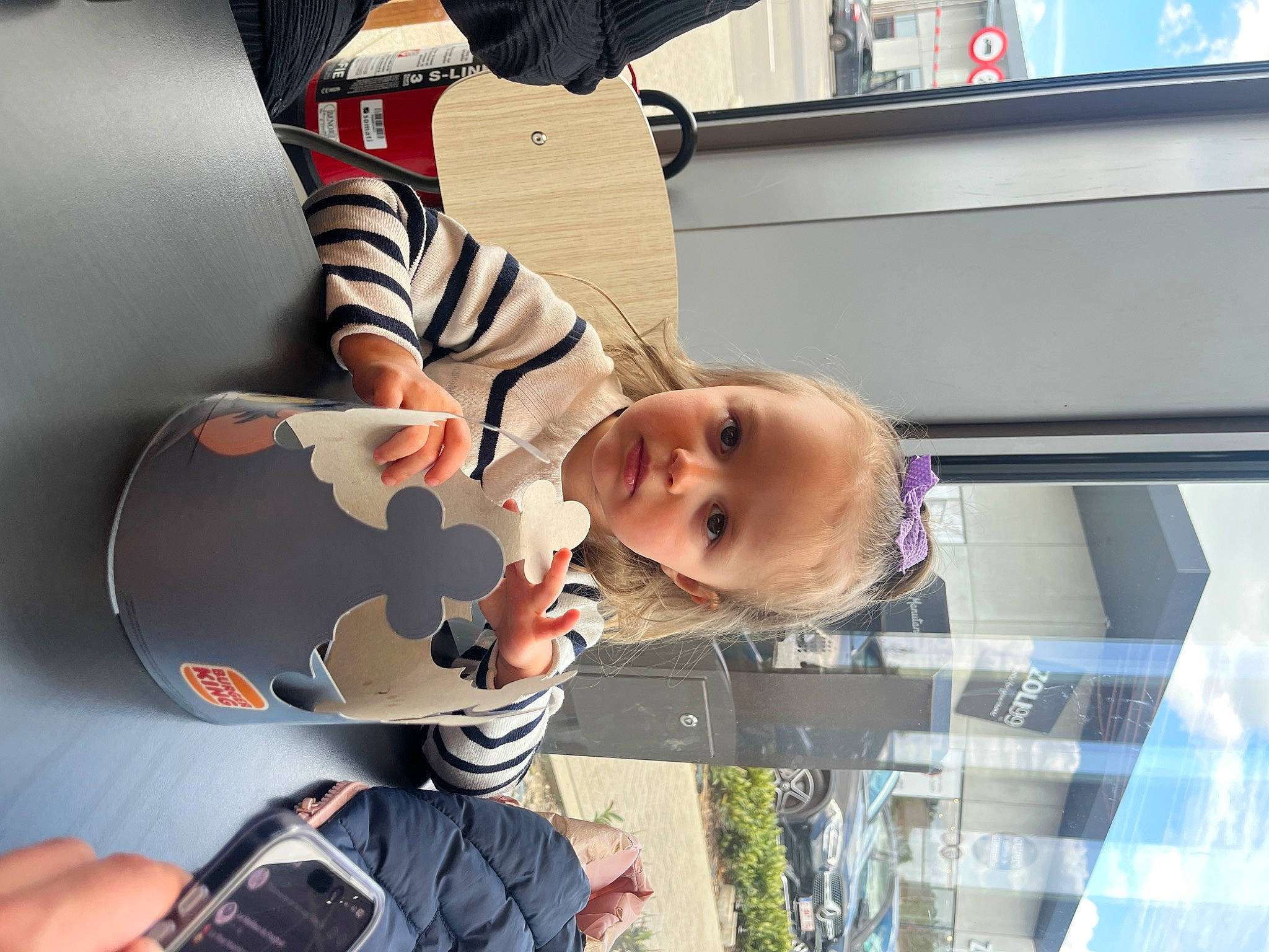 Margaux participe au concours pour gagner de l'argent avec cette photo : baby, baby_products, carmine, child, flag_of_the_united_states, fun, happy, holiday, person, personal_protective_equipment, sitting, smile, toddler