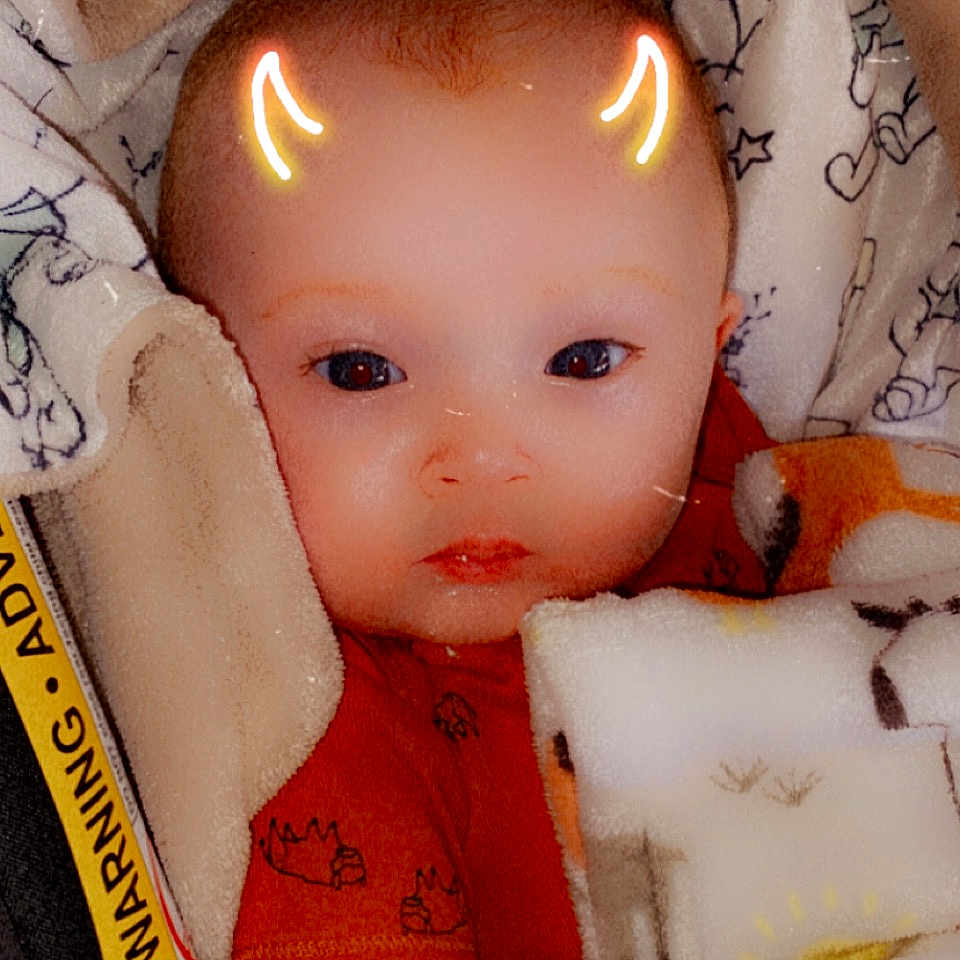 Maesly is registered to the contest to win money with this photo: baby, cheek, chest, child, doll, eyelash, fashion_accessory, flesh, fur, iris, lip, mouth, nail, nose, organ, pattern, skin, textile, toddler, toy