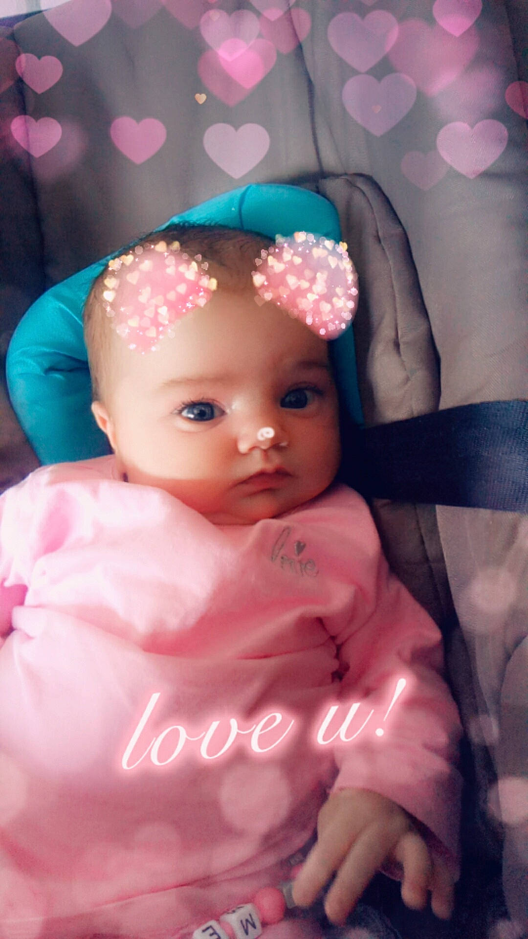 Mélyna a rejoint le concours — aidez-le/la à gagner de superbes lots ! baby, cheek, child, doll, flower, hair_accessory, head, headgear, headpiece, person, pink, plant, skin, toddler, toy