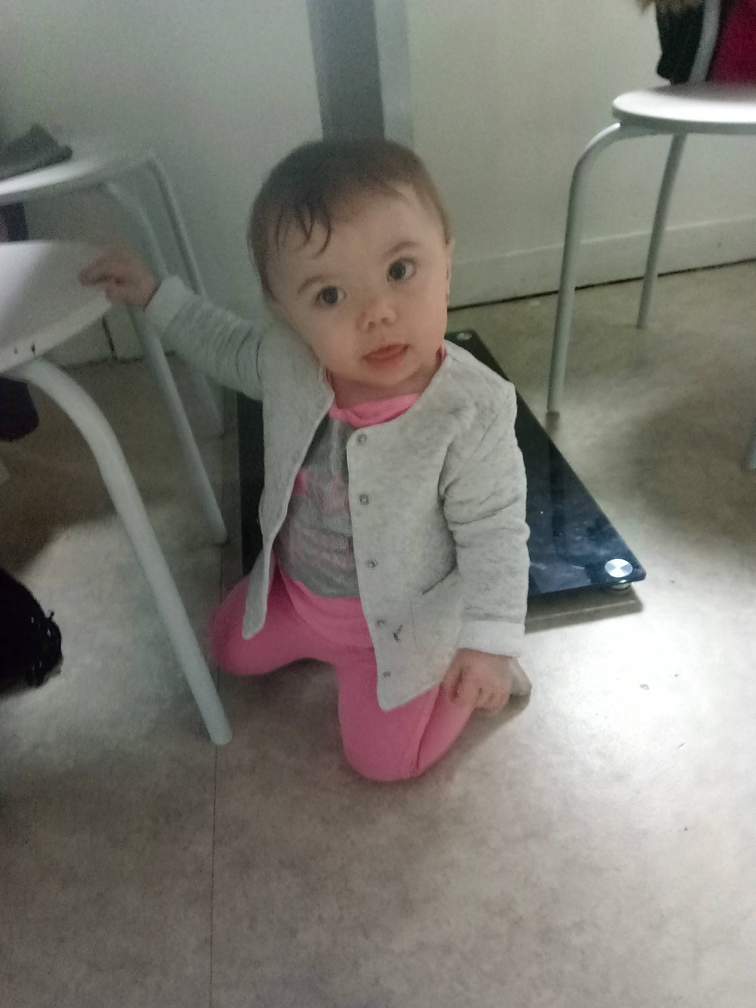 Nelya a rejoint le concours — aidez-le/la à gagner de superbes lots ! arm, child, crawling, day, floor, flooring, fun, girl, infant, leg, organ, outerwear, person, play, product, sitting, skin, snapshot, standing, textile