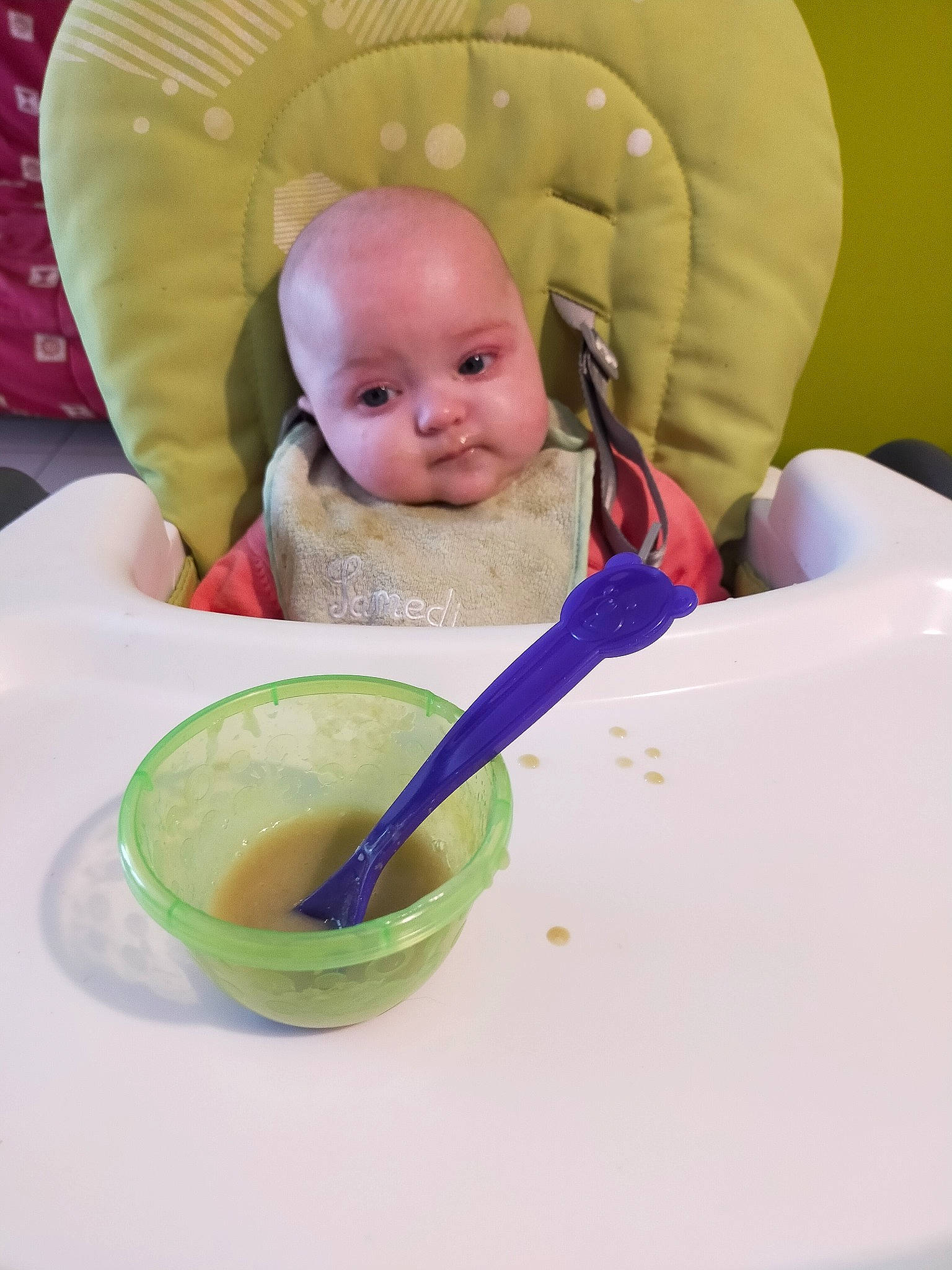 Lyana participe au concours pour gagner de l'argent avec cette photo : baby, baby_products, baby_toddler_clothing, child, comfort, comfort_food, cup, dishware, drinkware, ingredient, kitchen_utensil, linens, paint, person, plate, porcelain, recipe, serveware, spoon, tableware