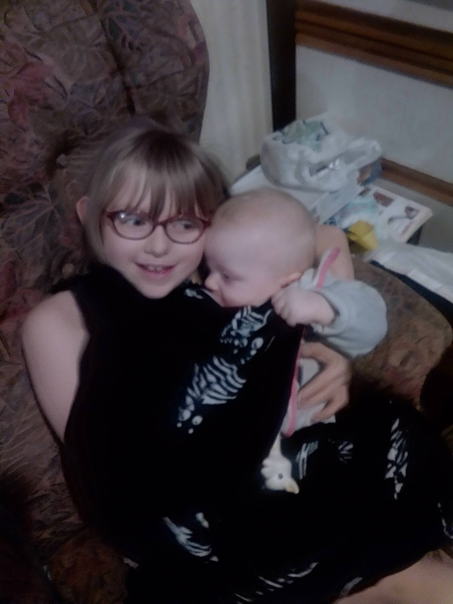 Madison a rejoint le concours — aidez-le/la à gagner de superbes lots ! baby, cheek, child, ear, eye, fun, iris, joy, person, photography, sitting, smile, snapshot, toddler