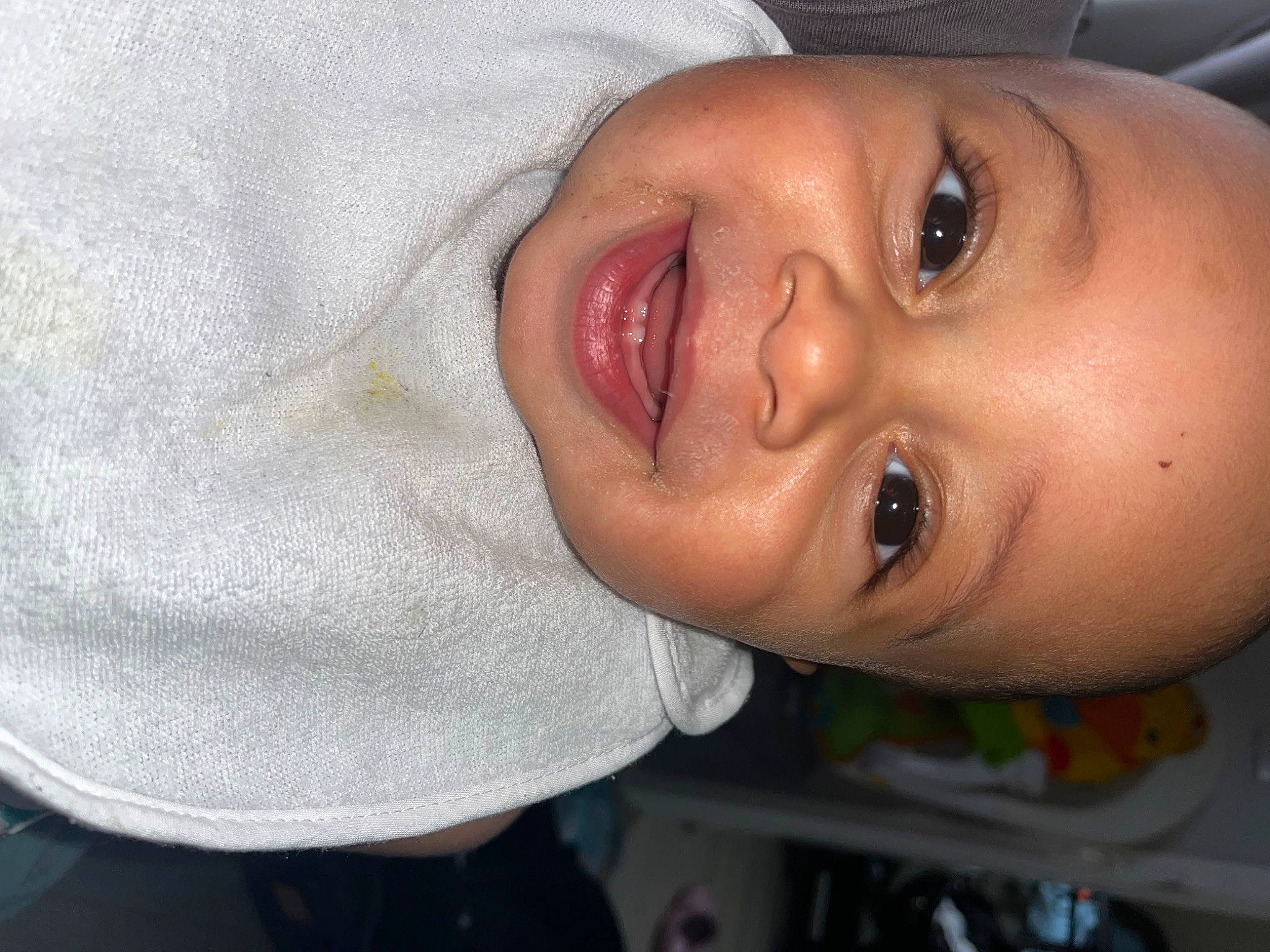 Marcel-batou is registered to the contest to win money with this photo: baby, cheek, chin, ear, eyebrow, eyelash, forehead, happy, human_body, iris, jaw, lip, mouth, neck, nose, person, skin, smile, toddler, tooth