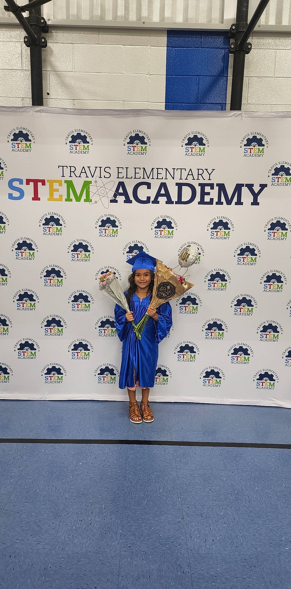 Jayli is registered to the contest to win money with this photo: advertising, art, blue, costume, electric_blue, fashion_design, font, hat, headwear, joy, logo, pattern, person, rectangle, sleeve, world