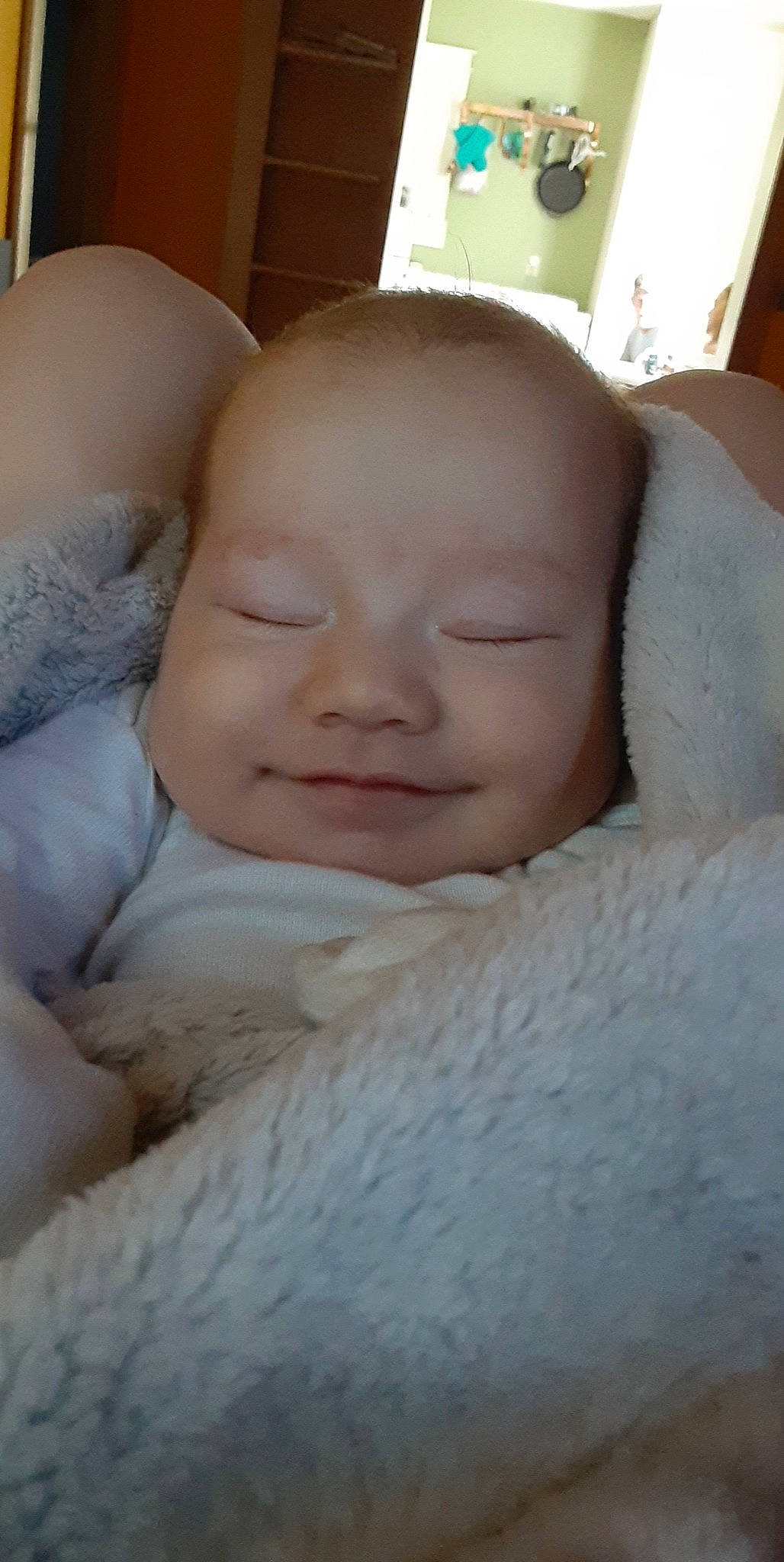 Reyna is registered to the contest to win money with this photo: baby, baby_sleeping, baby_toddler_clothing, bedding, bedtime, cheek, chin, comfort, eyebrow, eyelash, face, fur, happy, iris, linens, mouth, nose, person, skin, textile