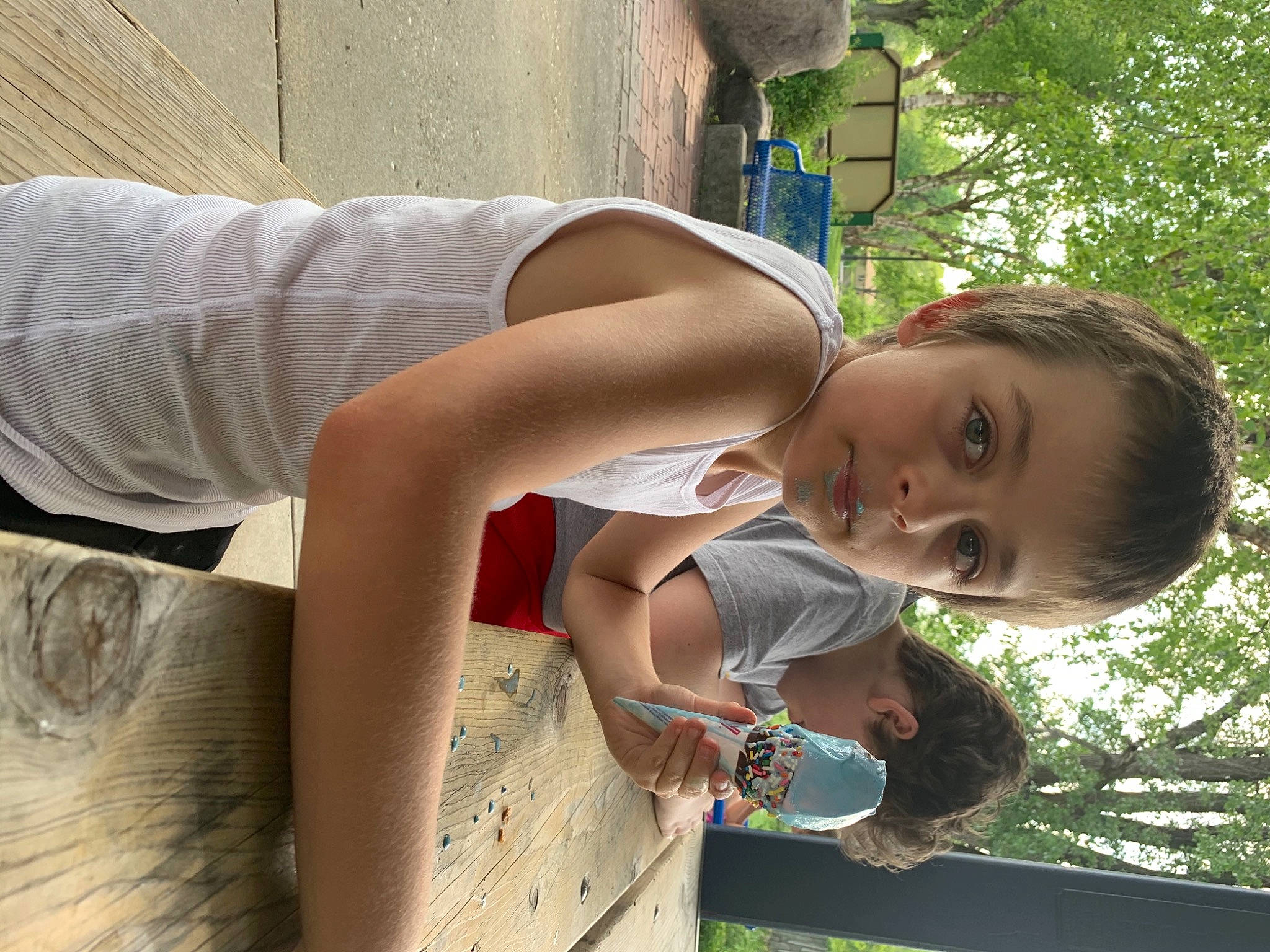 David is registered to the contest to win money with this photo: arm, chest, cool, elbow, eye, gesture, happy, human_body, joint, leisure, people_in_nature, person, plant, shoulder, skin, smile, thigh, tree, trunk, waist