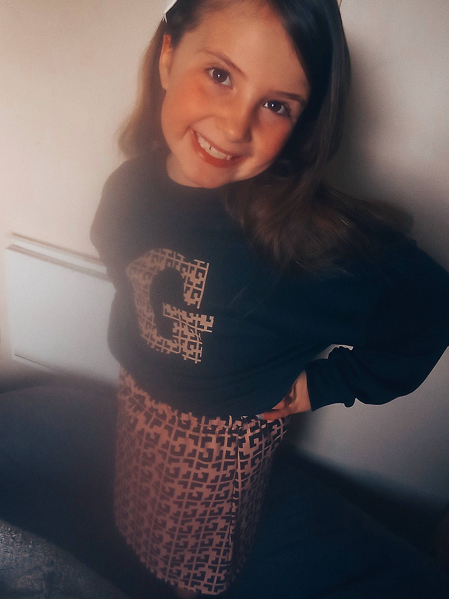 Madyson participe au concours pour gagner de l'argent avec cette photo : black_hair, elbow, eye, eyebrow, eyelash, flash_photography, happy, head, iris, joy, lip, long_hair, neck, organ, person, skin, sleeve, smile, standing, t_shirt