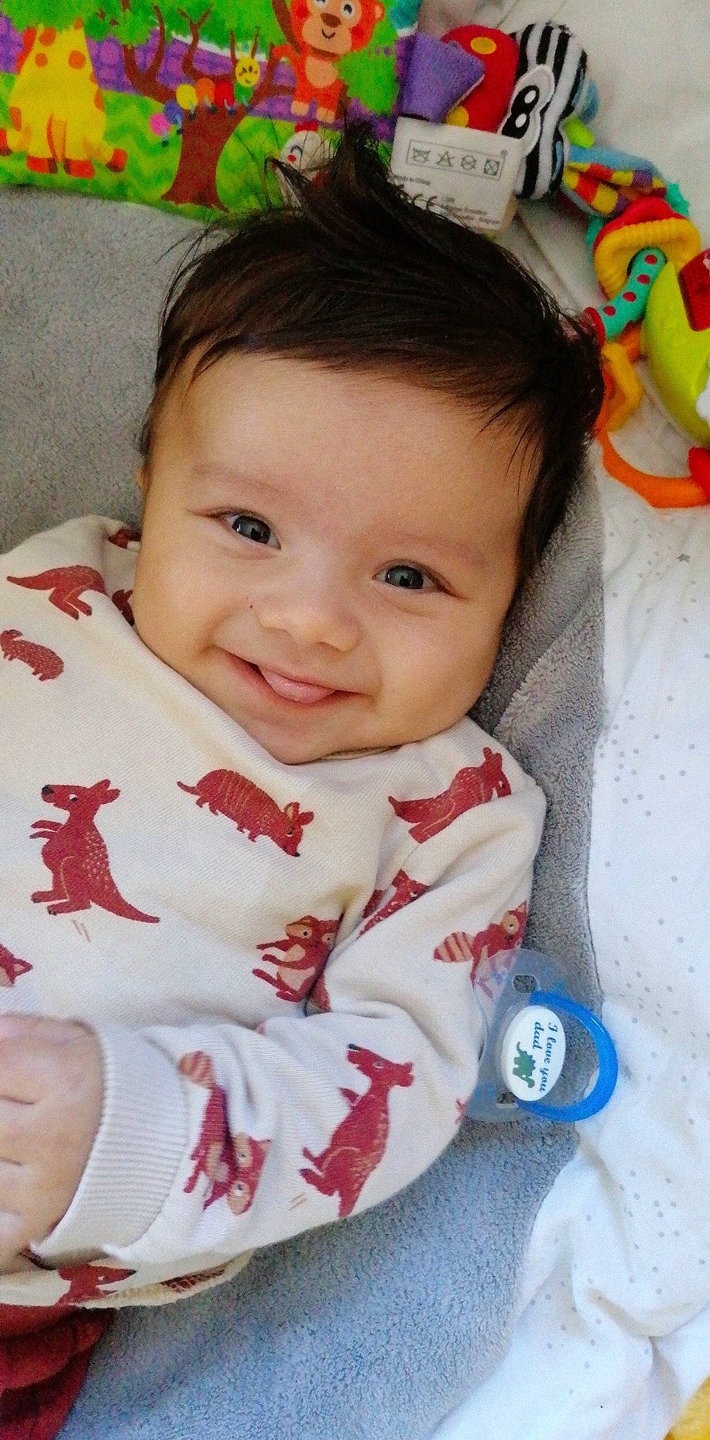 Wassim participe au concours pour gagner de l'argent avec cette photo : baby, baby_toddler_clothing, cheek, child, chin, eye, face, fun, happy, head, iris, joy, lip, nose, person, product, room, skin, sleeve, smile