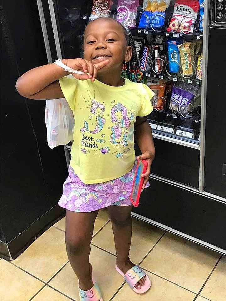 Jamylah is registered to the contest to win money with this photo: child, fun, joy, person, smile, t_shirt, toddler