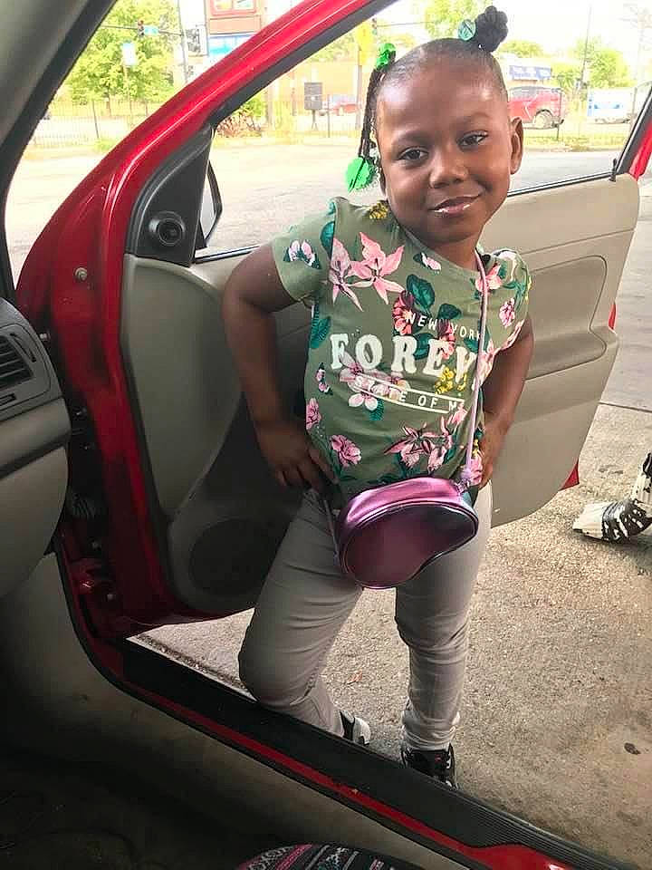 Jamylah is registered to the contest to win money with this photo: auto_part, car, car_seat, child, family_car, joy, person, vehicle, vehicle_door