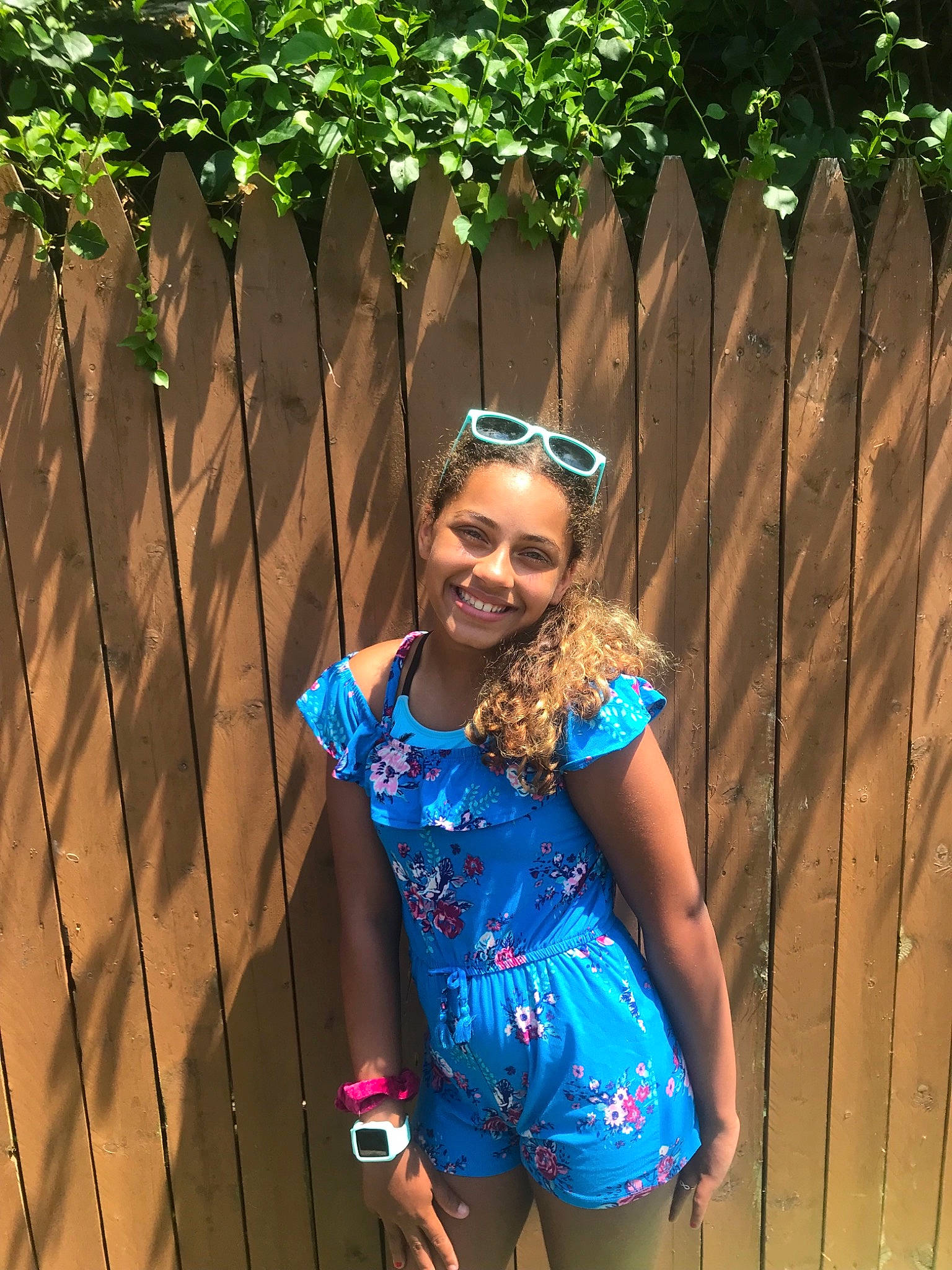 Alianna is registered to the contest to win money with this photo: blue, costume, electric_blue, fawn, fun, glasses, joy, leisure, person, plant, shorts, smile, style, summer, trunk, vacation, waist
