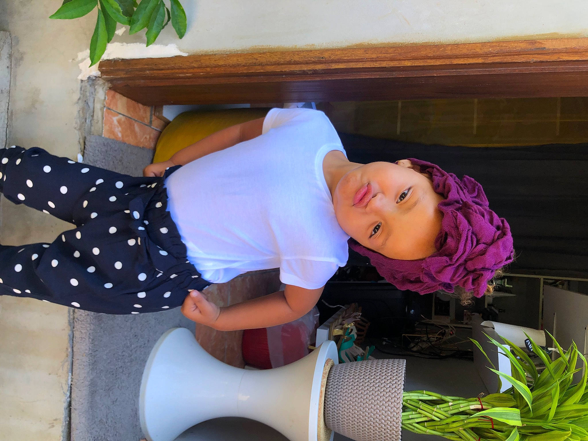 Yayah a rejoint le concours — aidez-le/la à gagner de superbes lots ! abdomen, black_hair, design, leg, pantyhose, pattern, person, plant, polka_dot, sportswear, tights, trunk