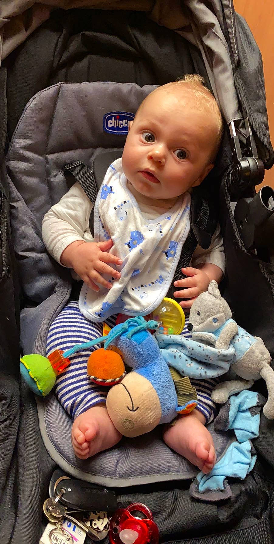 Kelian a rejoint le concours — aidez-le/la à gagner de superbes lots ! baby, baby_carriage, baby_in_car_seat, baby_products, child, person, product, toddler