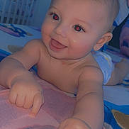 Mayrne participe au concours pour gagner de l'argent avec cette photo : baby, smiling, infant, child, bed, crib, indoor, happy, cute, skin, face, person, toddler, blanket, furniture, hand, reaching, young, portrait, lying