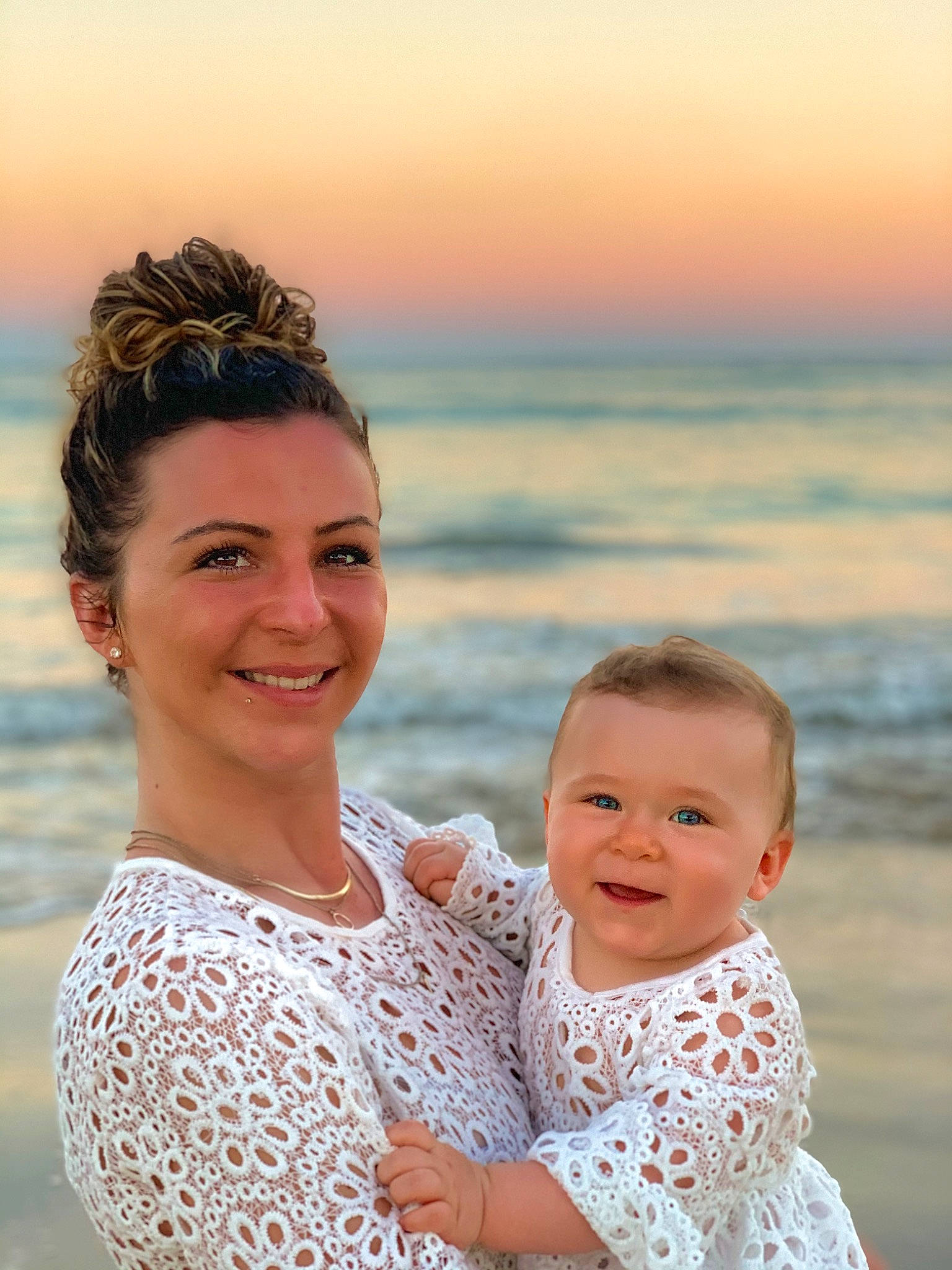 Melia a rejoint le concours — aidez-le/la à gagner de superbes lots ! beach, child, coast, family, fun, happy, joy, ocean, people, person, photograph, photography, portrait_photography, sand, sea, skin, sky, smile, summer, vacation