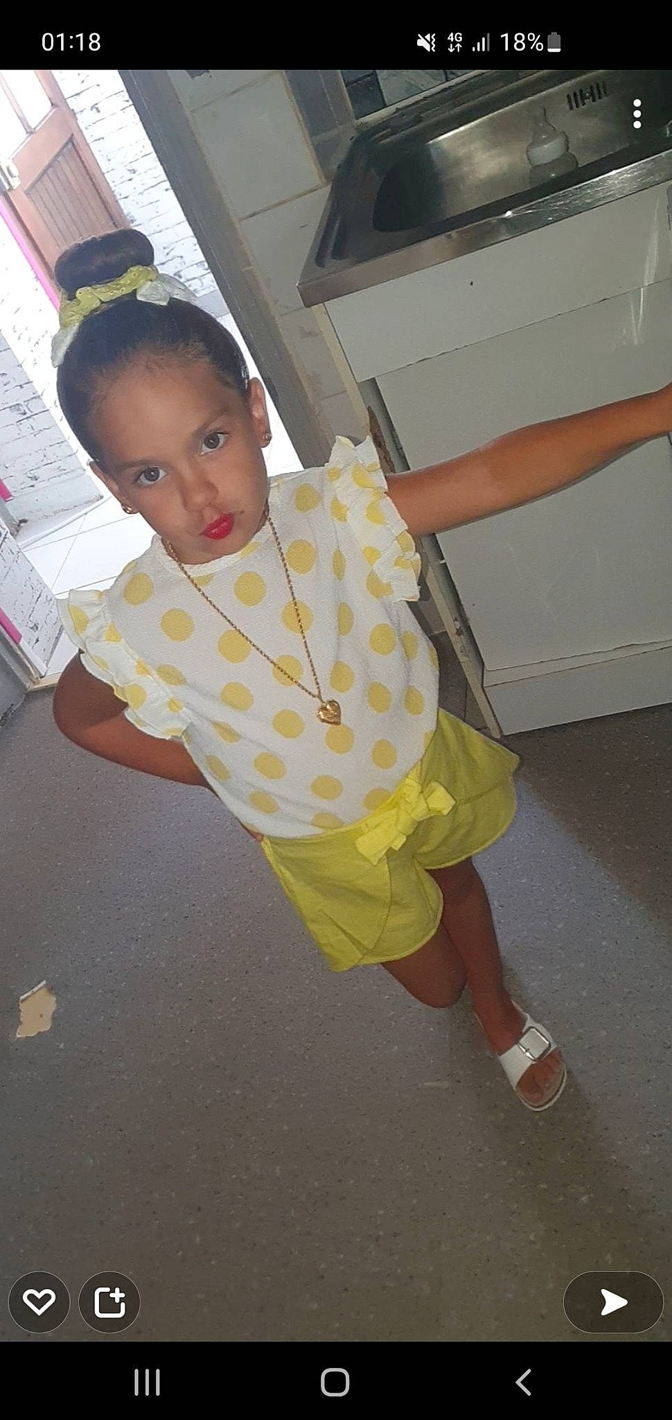 Shayden participe au concours pour gagner de l'argent avec cette photo : baby, baby_products, baby_toddler_clothing, child, costume, door, fashion_design, flooring, fun, gesture, happy, human_leg, knee, leisure, pattern, person, room, sandal, sleeve, thumb