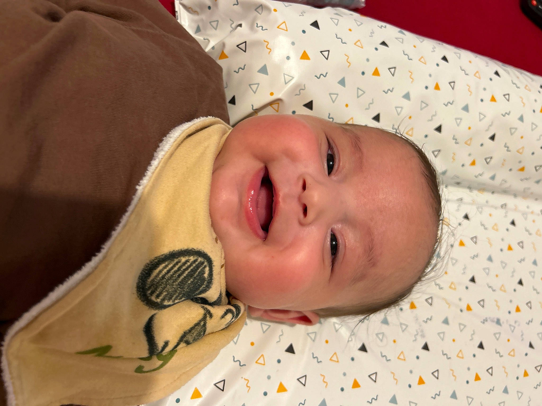 Kamil participe au concours pour gagner de l'argent avec cette photo : baby, baby_laughing, baby_products, baby_safety, baby_toddler_clothing, cheek, child, comfort, facial_expression, happy, linens, lip, nose, pattern, person, product, room, skin, smile, toddler