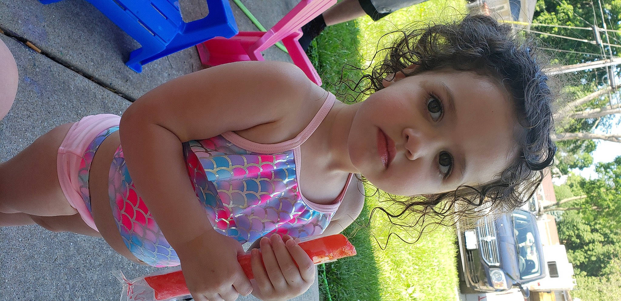 Layanna is registered to the contest to win money with this photo: child, person, play, smile, summer