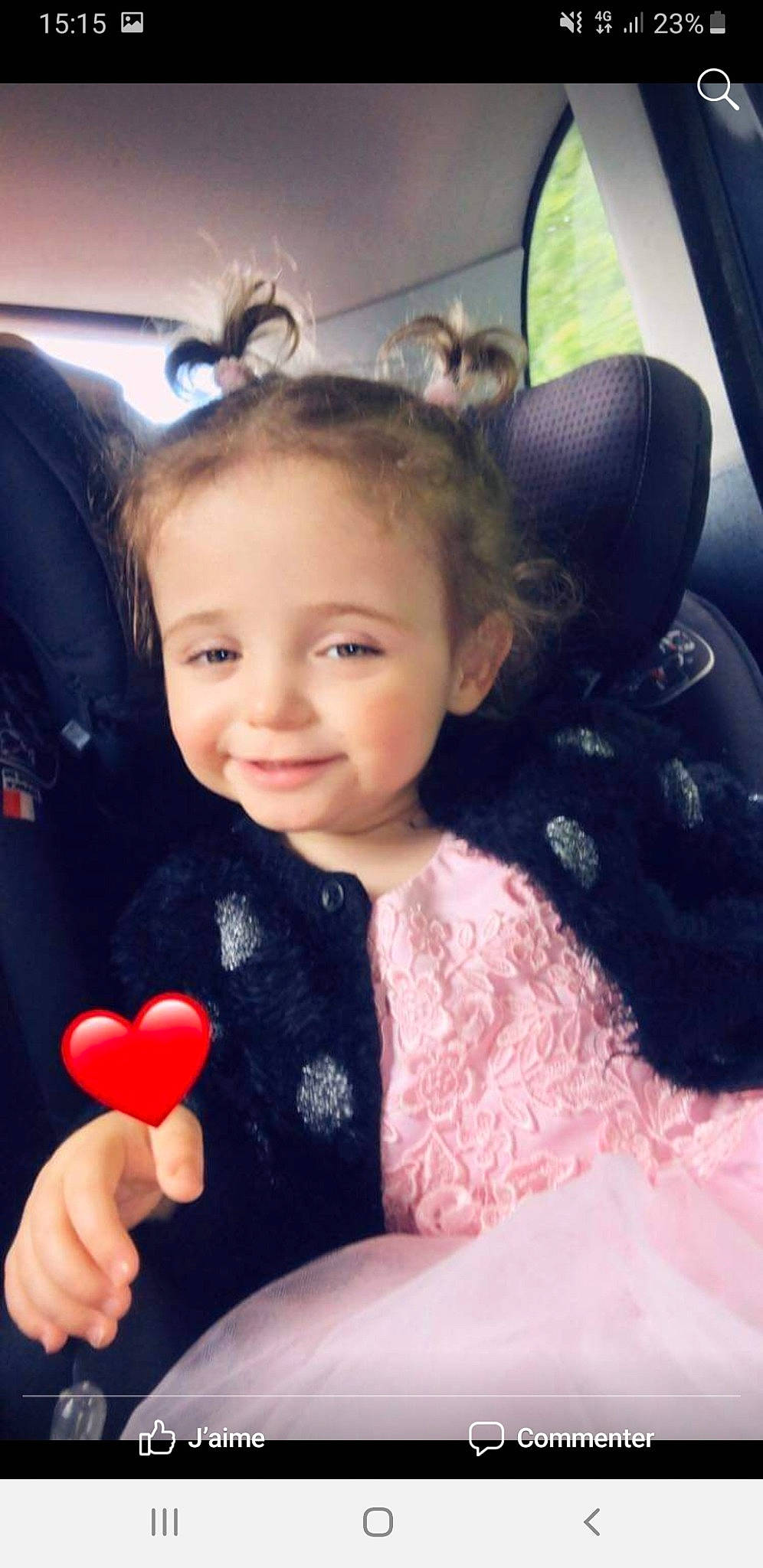 Alyia a rejoint le concours — aidez-le/la à gagner de superbes lots ! baby, beauty, black_hair, cheek, child, ear, electronic_device, eye, face, finger, happy, head, lip, nose, person, play, product, skin, smile, toddler