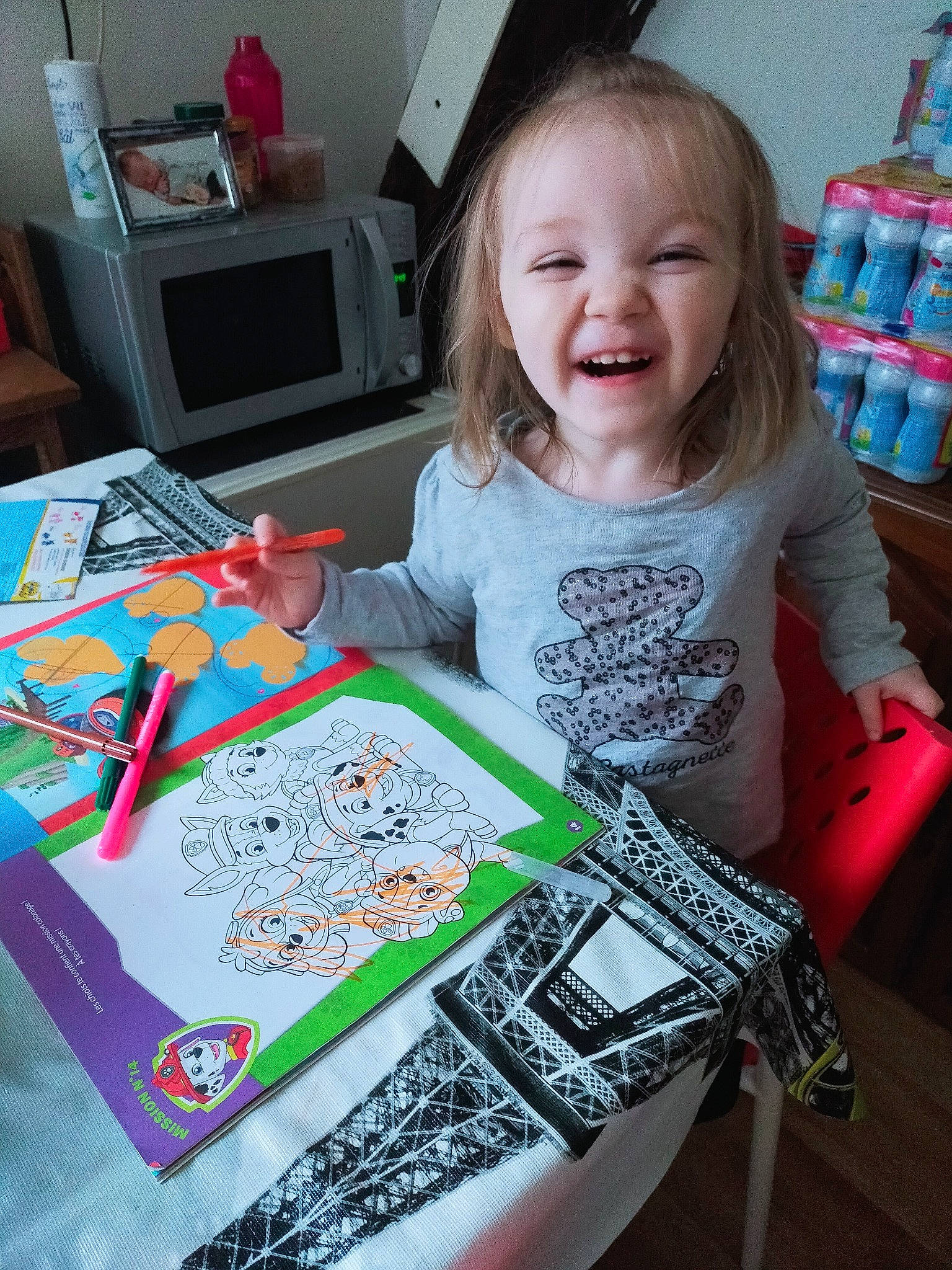 Marie Noella participe au concours pour gagner de l'argent avec cette photo : art, child, coloring_book, drawing, illustration, learning, person, play, toddler, visual_arts