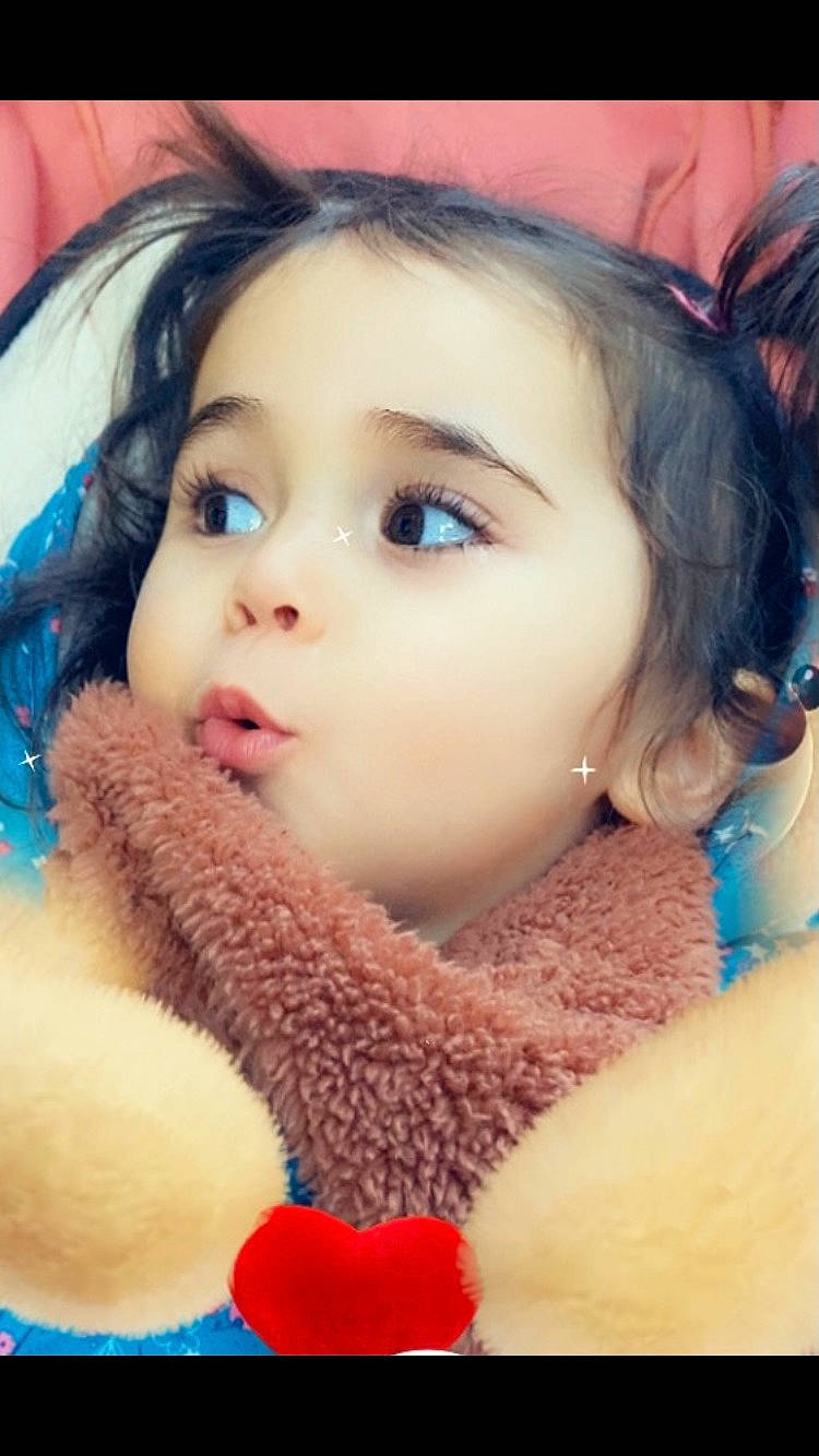 Giulia a rejoint le concours — aidez-le/la à gagner de superbes lots ! cheek, chin, cool, eye, eyebrow, eyelash, fashion, forehead, hair, hairstyle, happy, iris, lip, mouth, neck, nose, organ, person, pink, skin