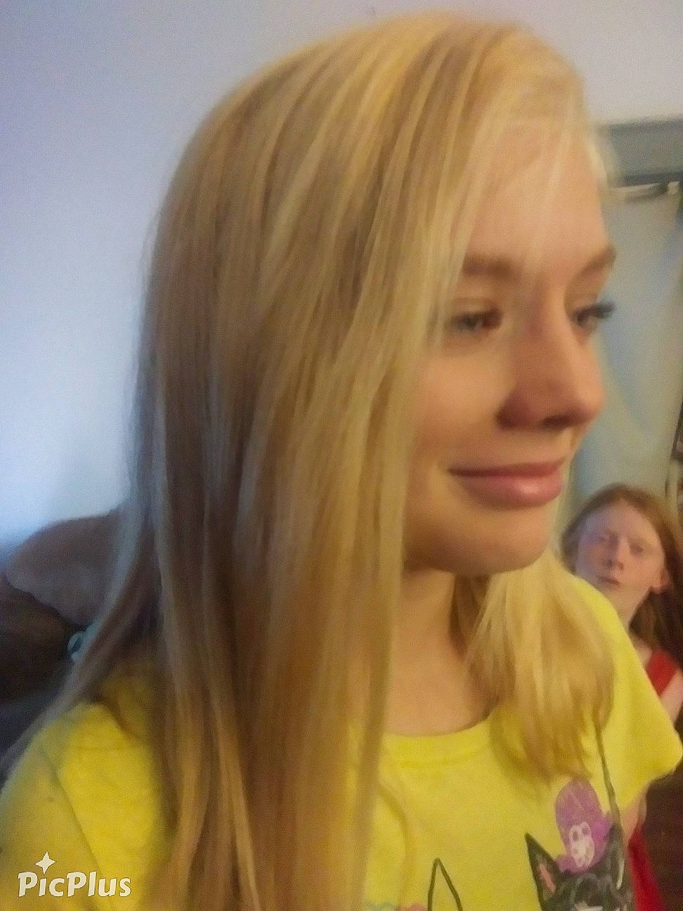 Kaylee is registered to the contest to win money with this photo: bangs, brown_hair, electric_blue, event, eyelash, face, fashion_accessory, feathered_hair, fun, happy, jaw, joy, layered_hair, long_hair, makeover, nose, person, smile, step_cutting, street_fashion