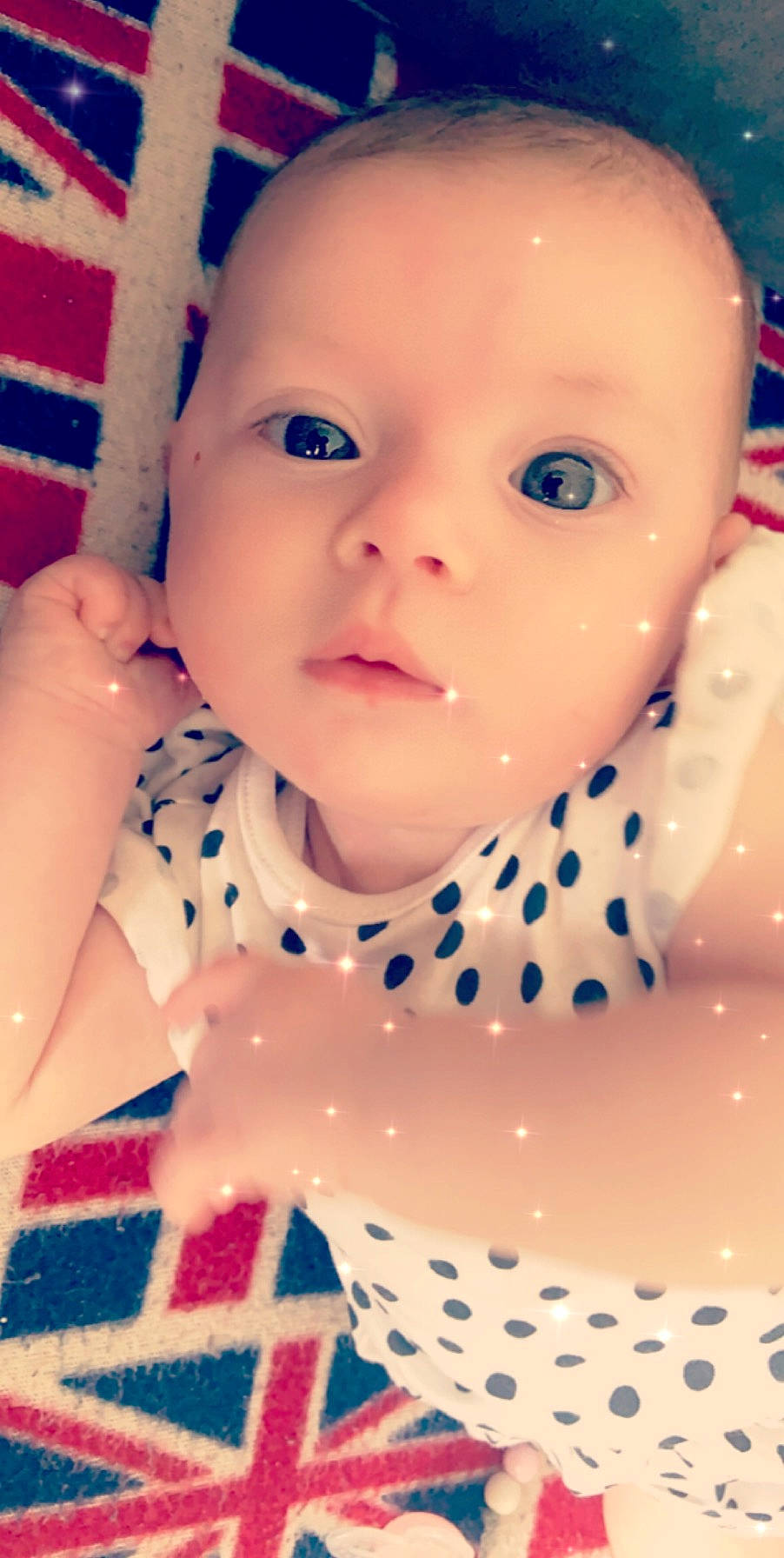 Lucy a rejoint le concours — aidez-le/la à gagner de superbes lots ! baby, beauty, cheek, child, chin, close_up, eye, face, forehead, fun, head, iris, lip, mouth, nose, person, photography, pink, skin, smile