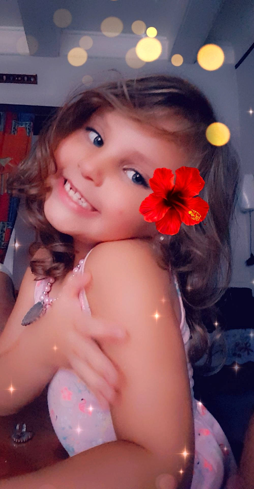 Jade a rejoint le concours — aidez-le/la à gagner de superbes lots ! bathing, beauty, black_hair, brown_hair, cheek, chest, child, child_model, flesh, flower, joy, lip, long_hair, mouth, person, petal, photography, pigtail, plant, skin