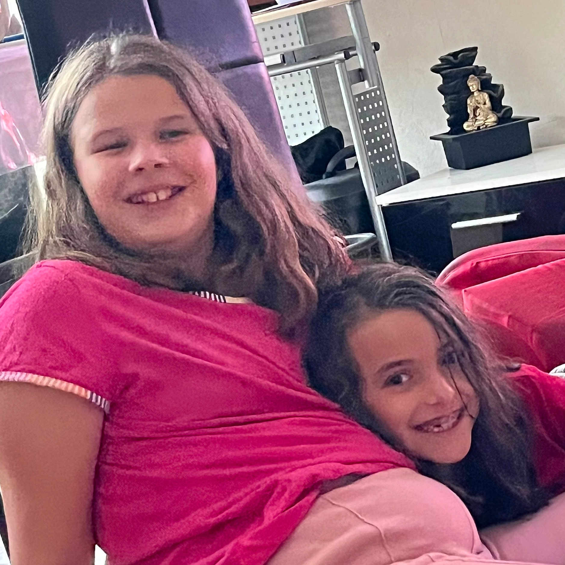 Eloise participe au concours pour gagner de l'argent avec cette photo : adult, blouse, child, clothing, couch, cushion, face, female, furniture, girl, happy, head, homedecor, indoors, people, person, photography, portrait, smile, woman