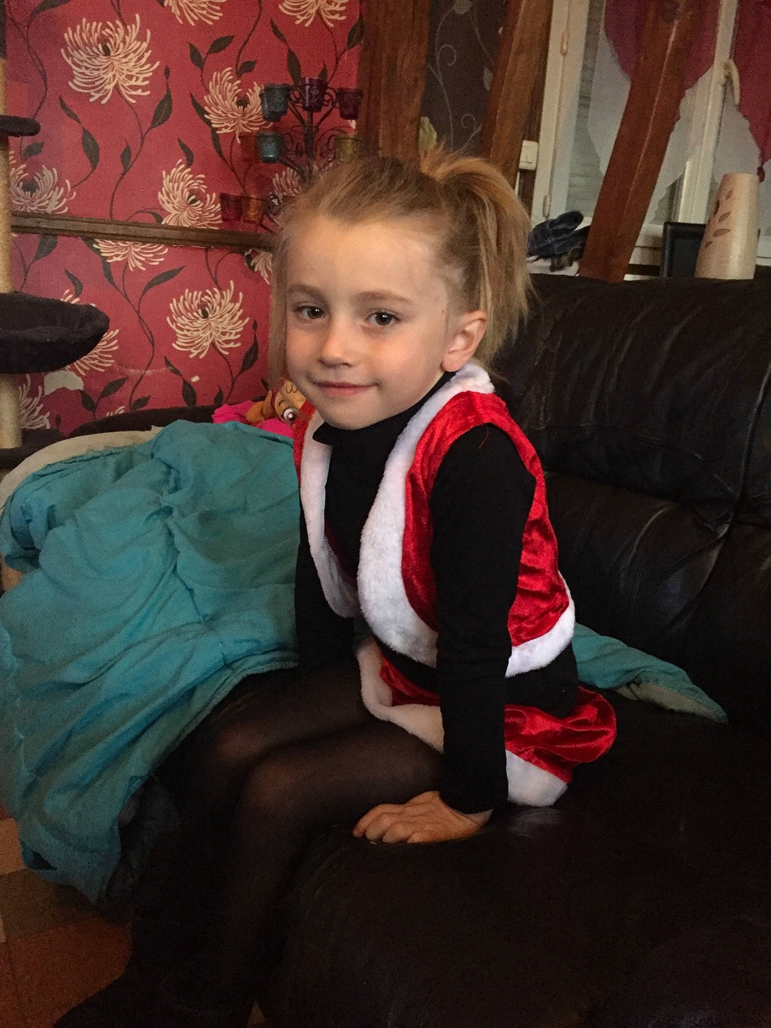 Madysonne participe au concours pour gagner de l'argent avec cette photo : child, costume, day, fun, girl, hair, hairstyle, human_body, human_hair_color, joy, leg, organ, outerwear, person, product, red, sitting, skin, smile, standing