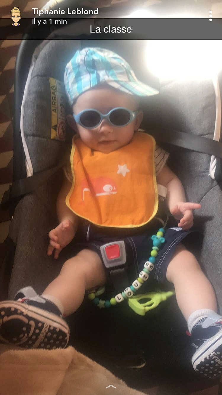 Louis a rejoint le concours — aidez-le/la à gagner de superbes lots ! child, cool, eyewear, fun, glasses, headwear, person, personal_protective_equipment, photography, selfie, sunglasses, toddler, vacation, vision_care