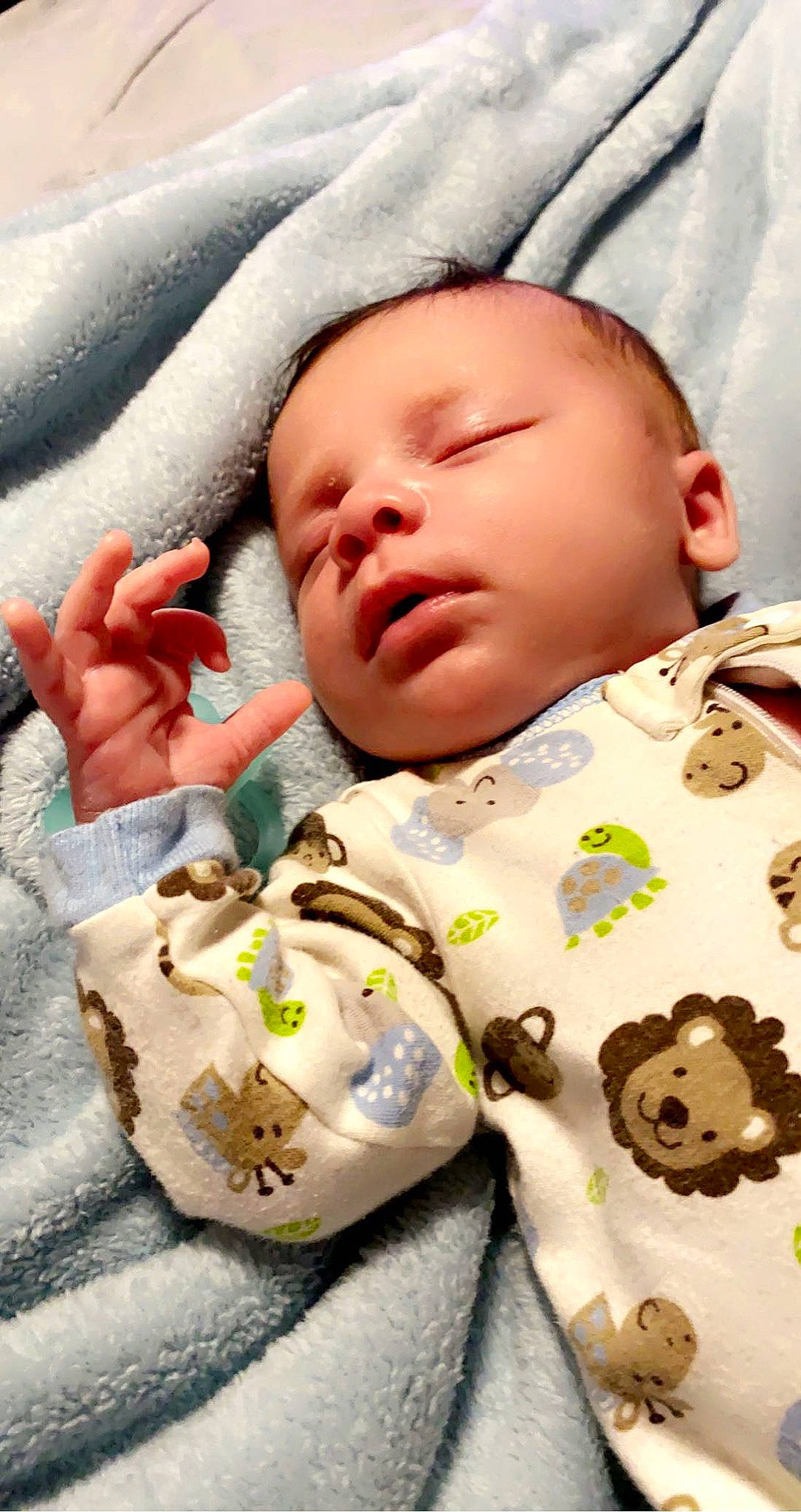 Khamari is registered to the contest to win money with this photo: baby, baby_products, baby_safety, baby_sleeping, baby_toddler_clothing, bedding, bedtime, cheek, child, comfort, head, linens, mouth, nap, nose, person, skin, sleep, sleeve, textile