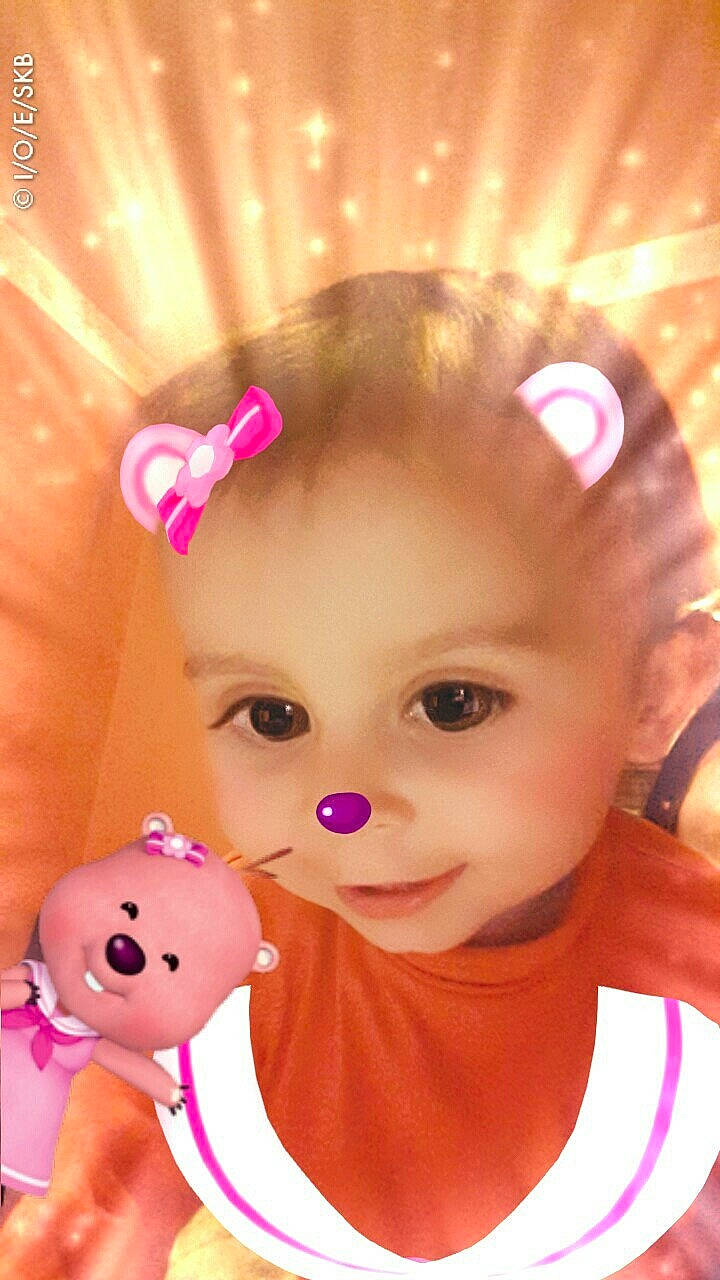 Kalya a rejoint le concours — aidez-le/la à gagner de superbes lots ! blond, cheek, child, close_up, doll, eye, eyebrow, face, forehead, head, human_hair_color, infant, lip, mouth, nose, person, pink, skin, smile, toddler