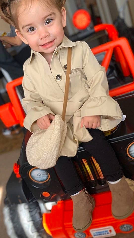 Aliviana is registered to the contest to win money with this photo: child, child_model, joy, orange, person, toddler